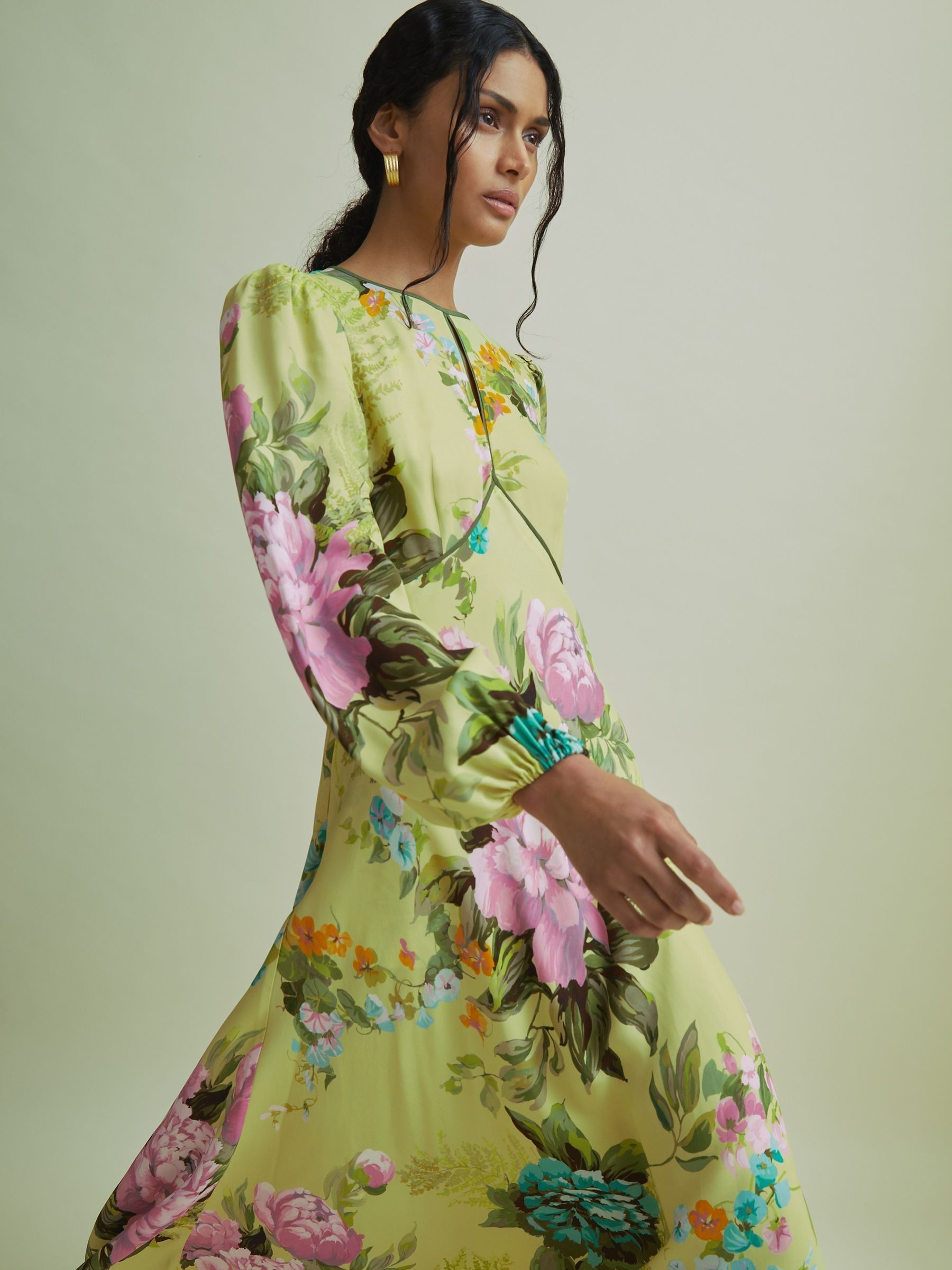 Florere Blouson Sleeve Midi Dress in Pale Green