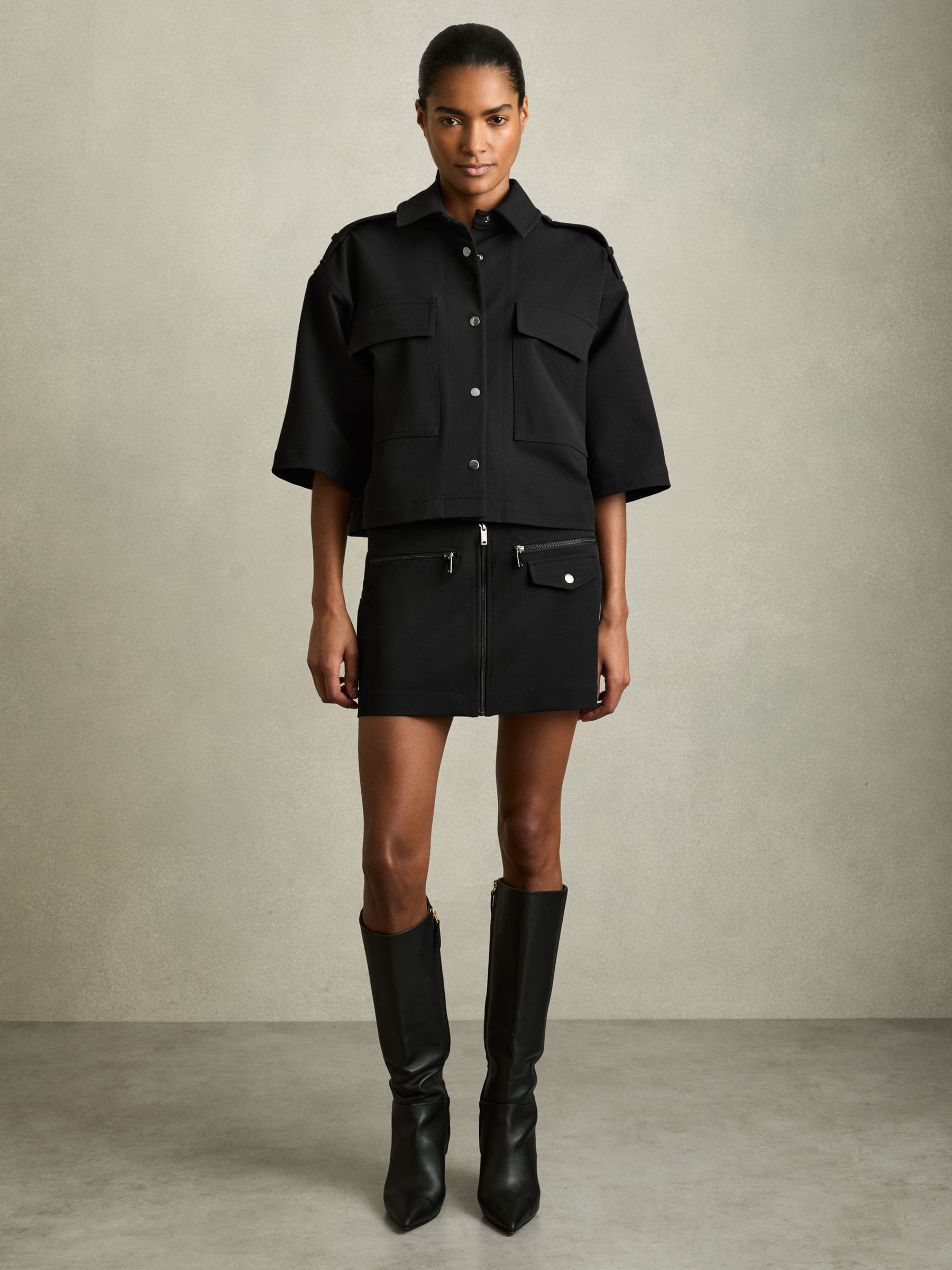 Cropped Twill Shirt Jacket in Black