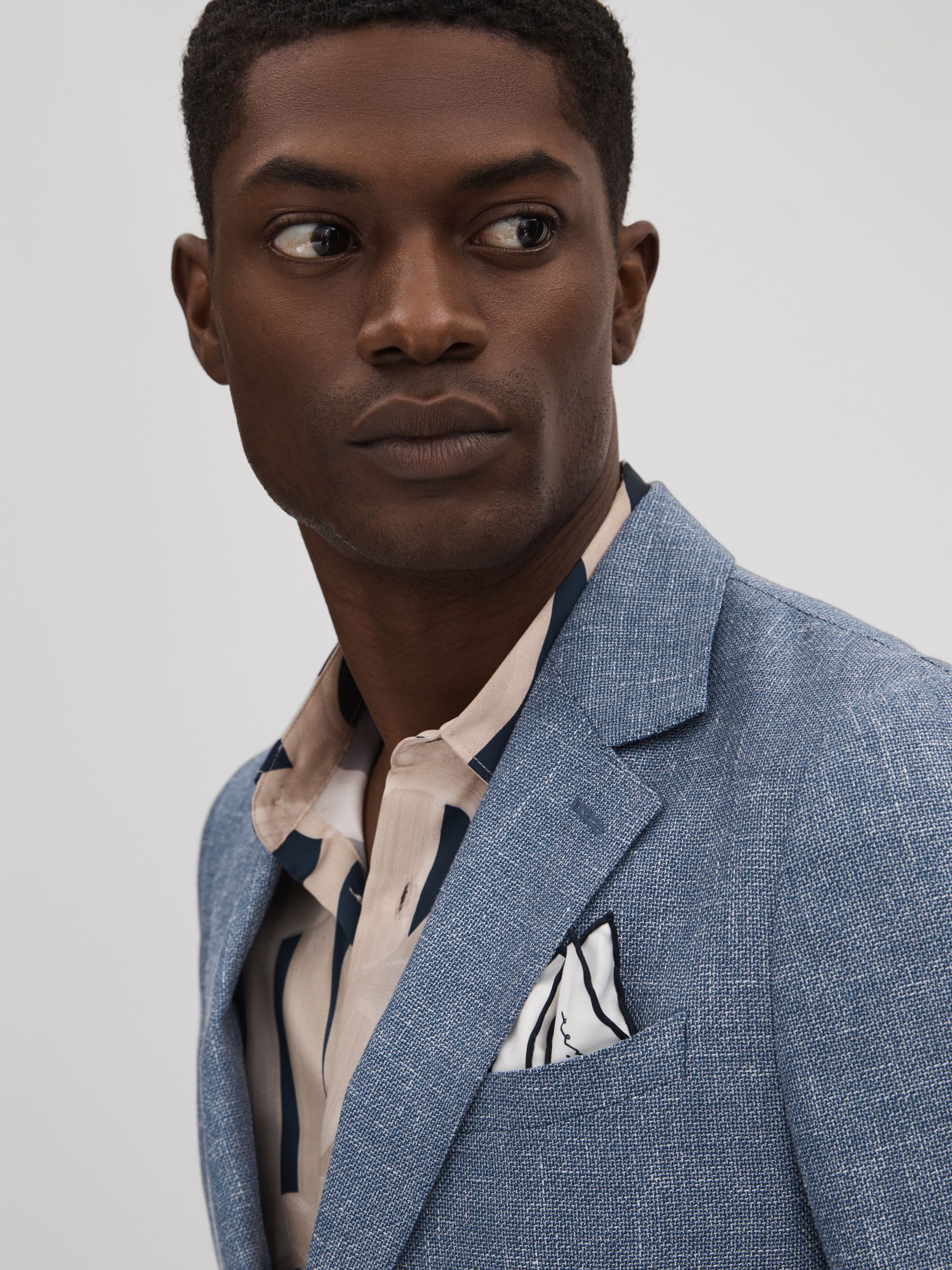 Slim Fit Single Breasted Wool Blend Blazer in Indigo