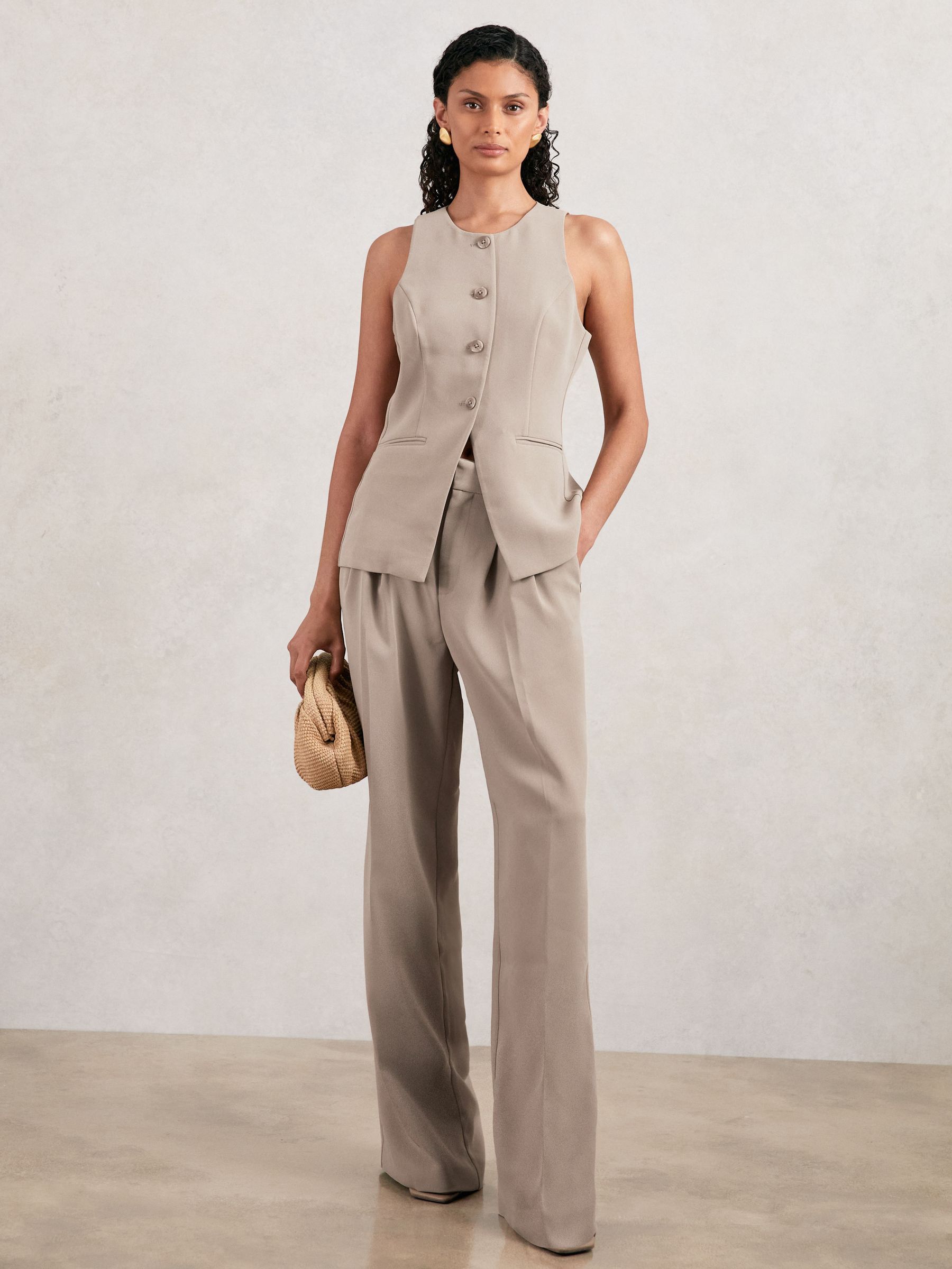 Good American Tailored Vest in Beige