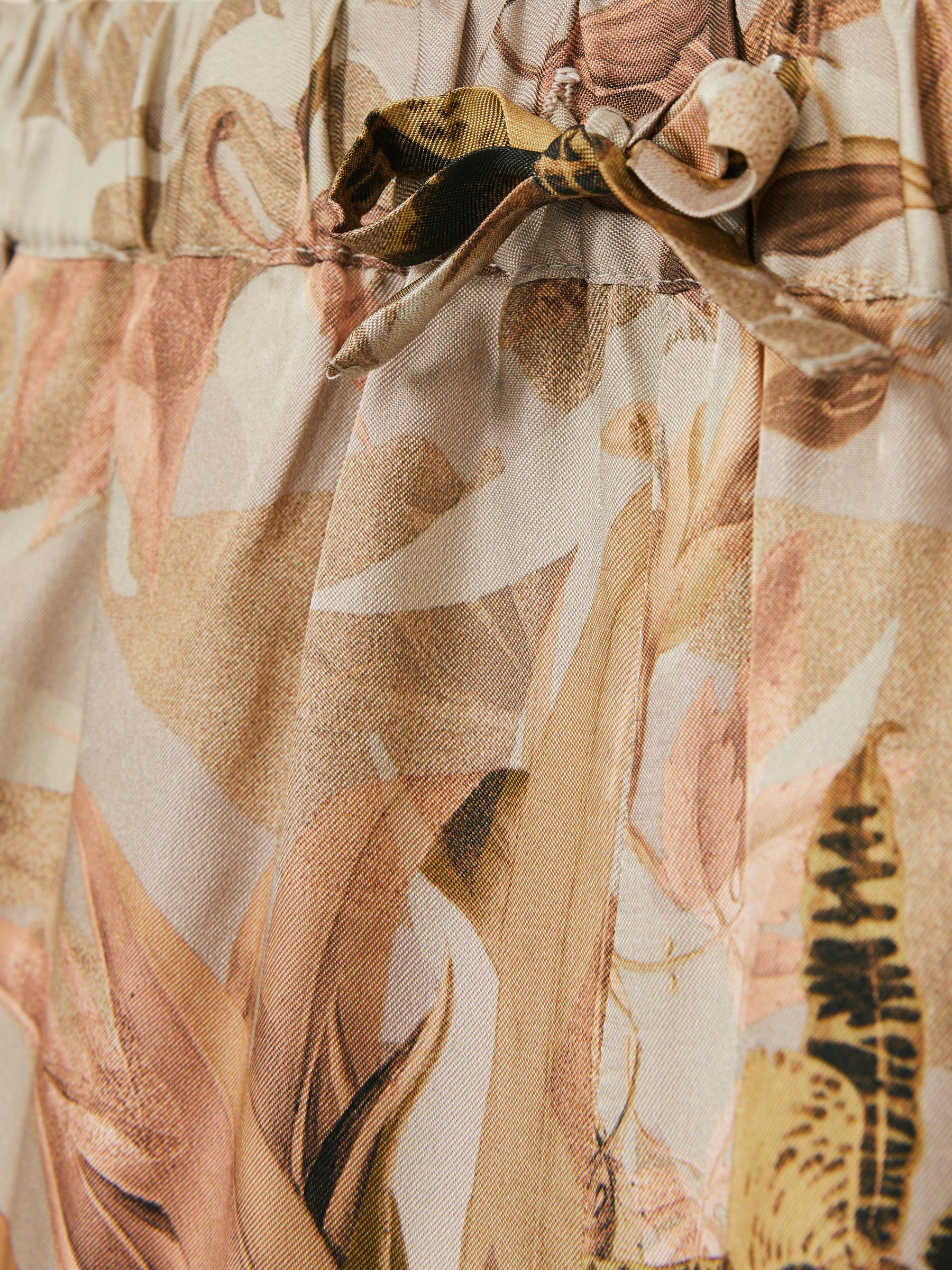 13-14 yrs Reiss | NYBG Satin Floral-Print Shorts in Khaki