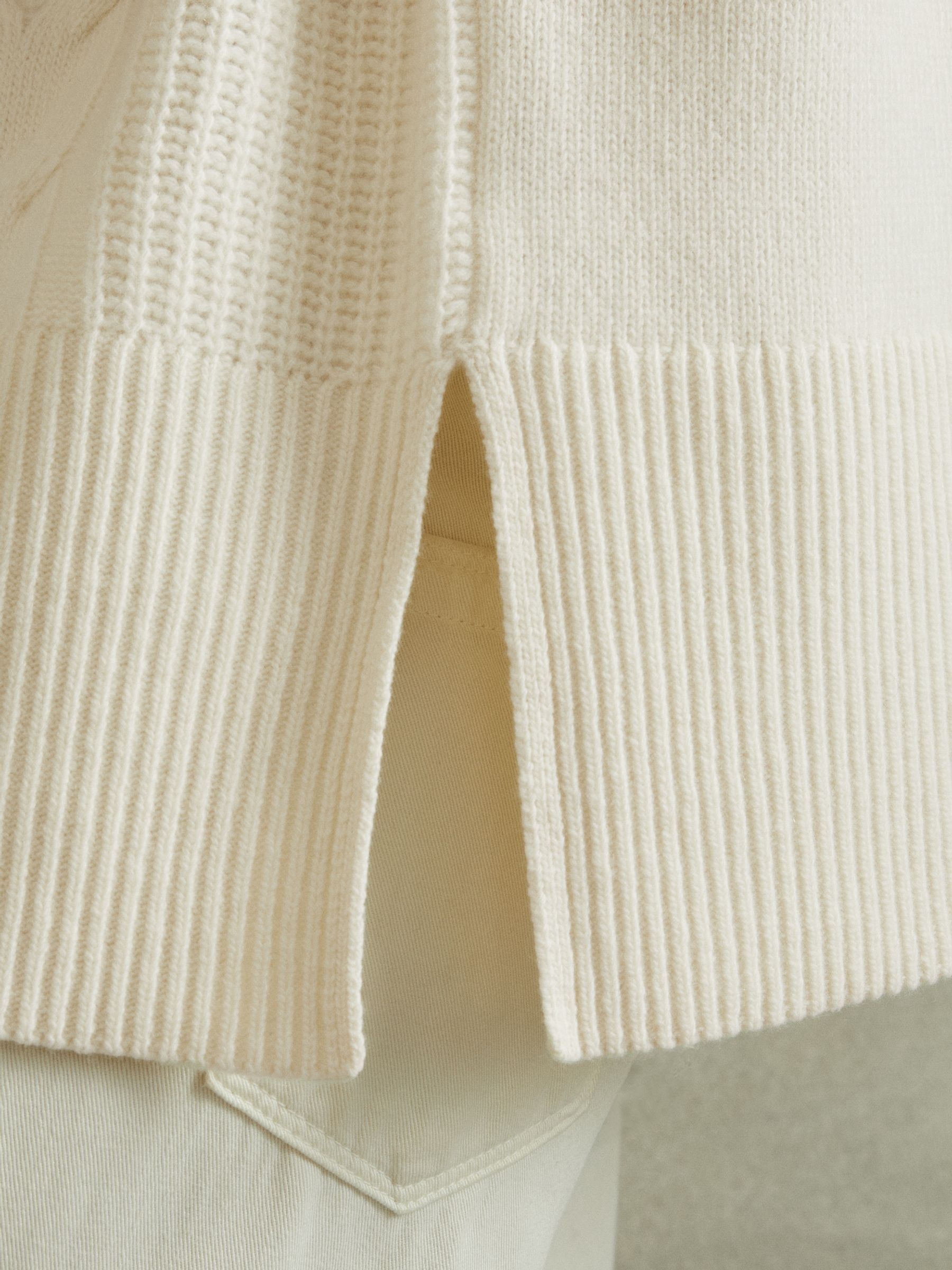 Wool-Cashmere Cable Knit Roll Neck Jumper in Cream