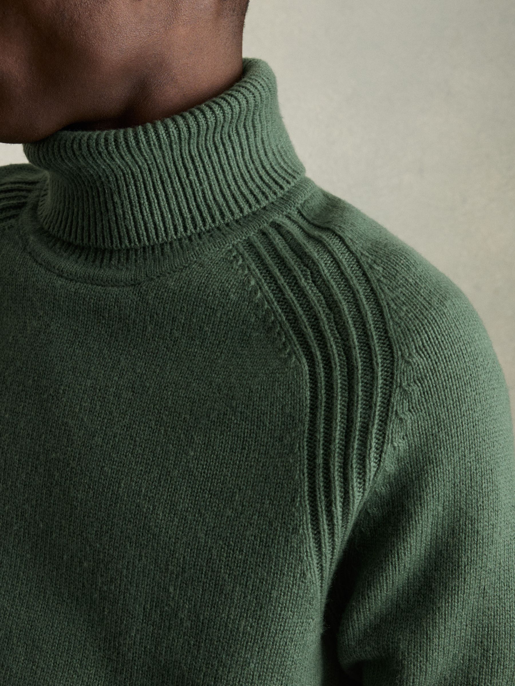 Wool-Blend Ridge-Seam Roll-Neck Jumper in Green Smoke