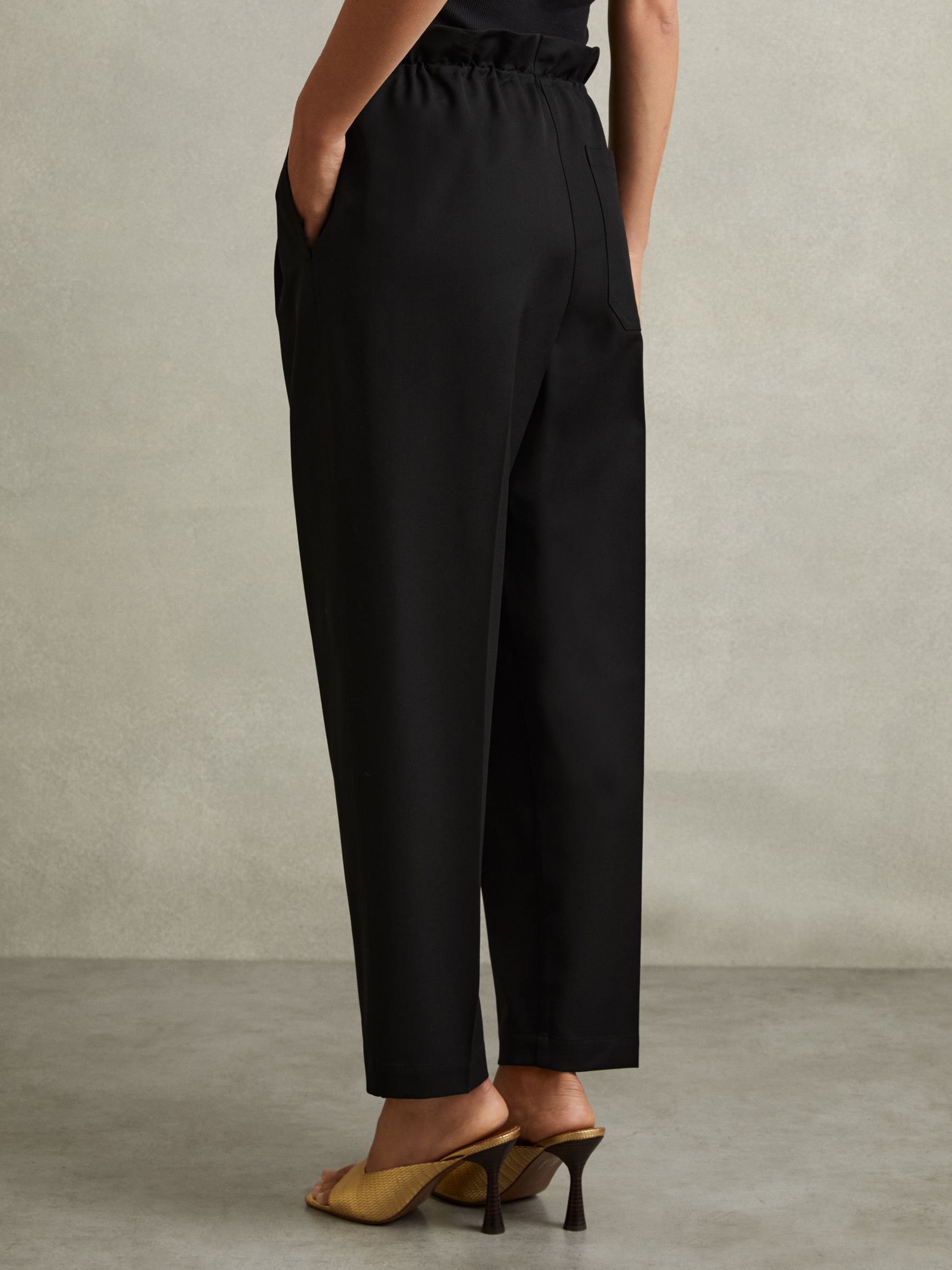 Drawstring Waist Tapered Trousers in Black
