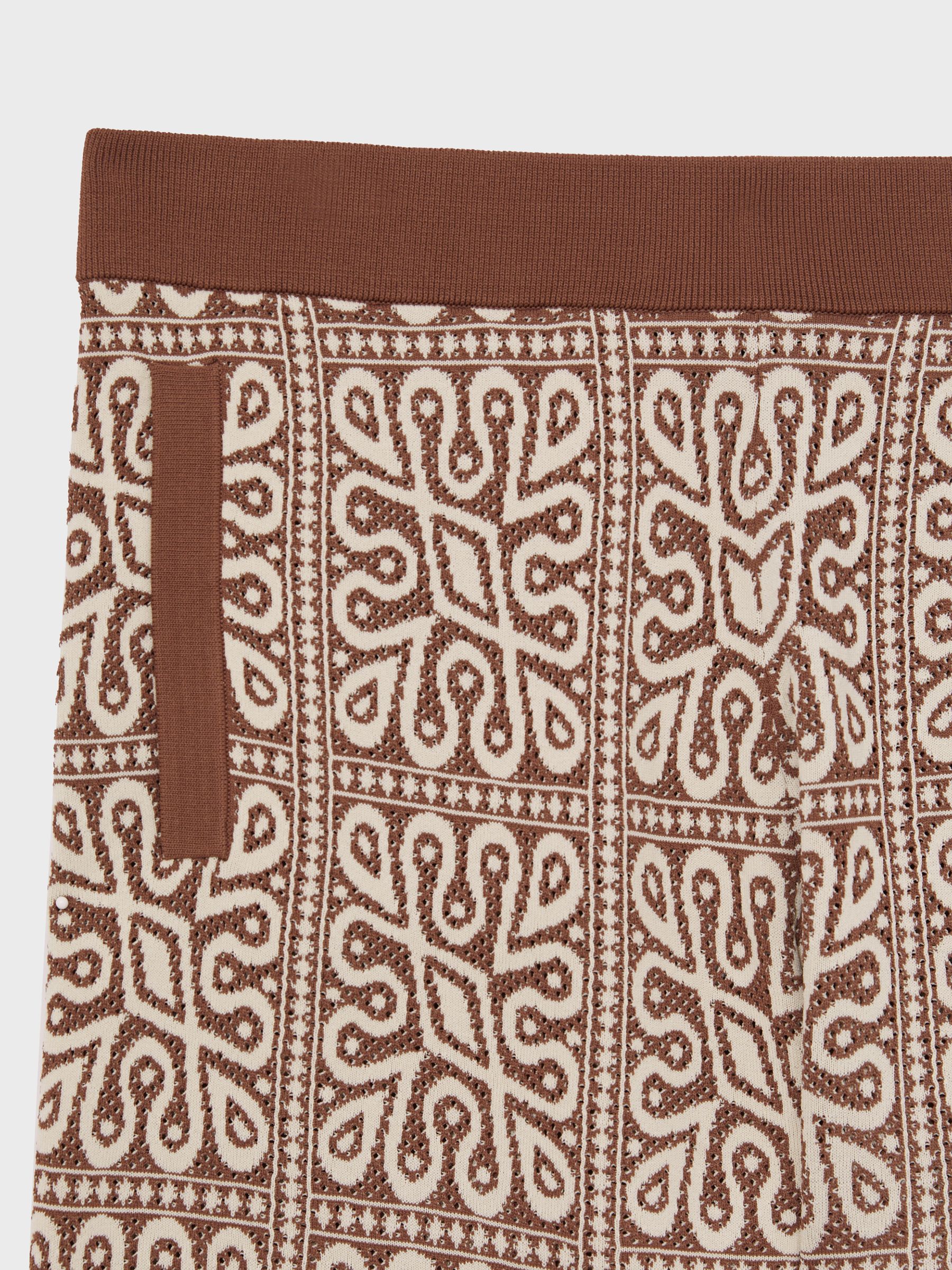 Tile Pattern Knit Shorts in Brown/White