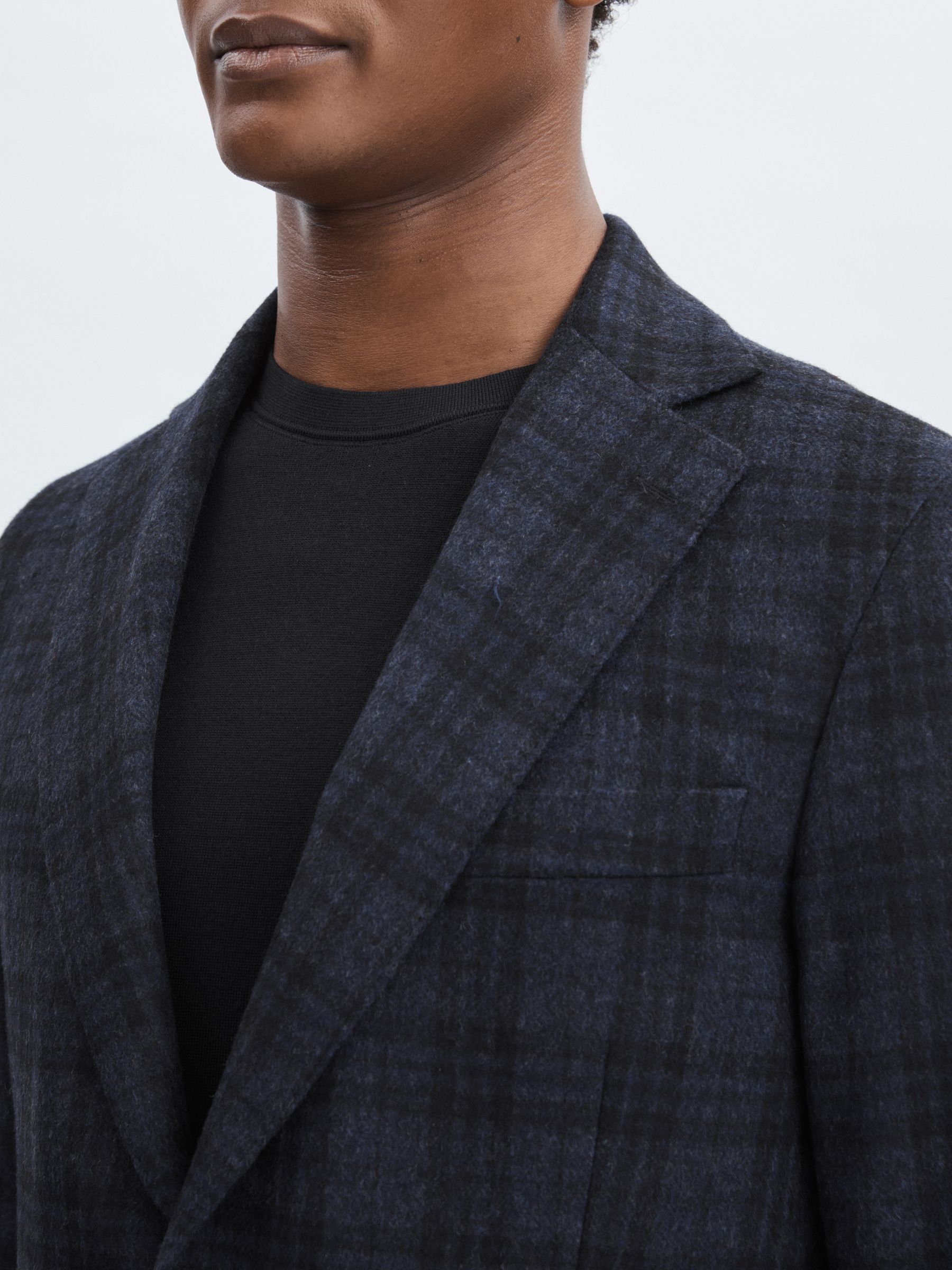Oscar Jacobson Single Breasted Tweed Check Blazer in Navy