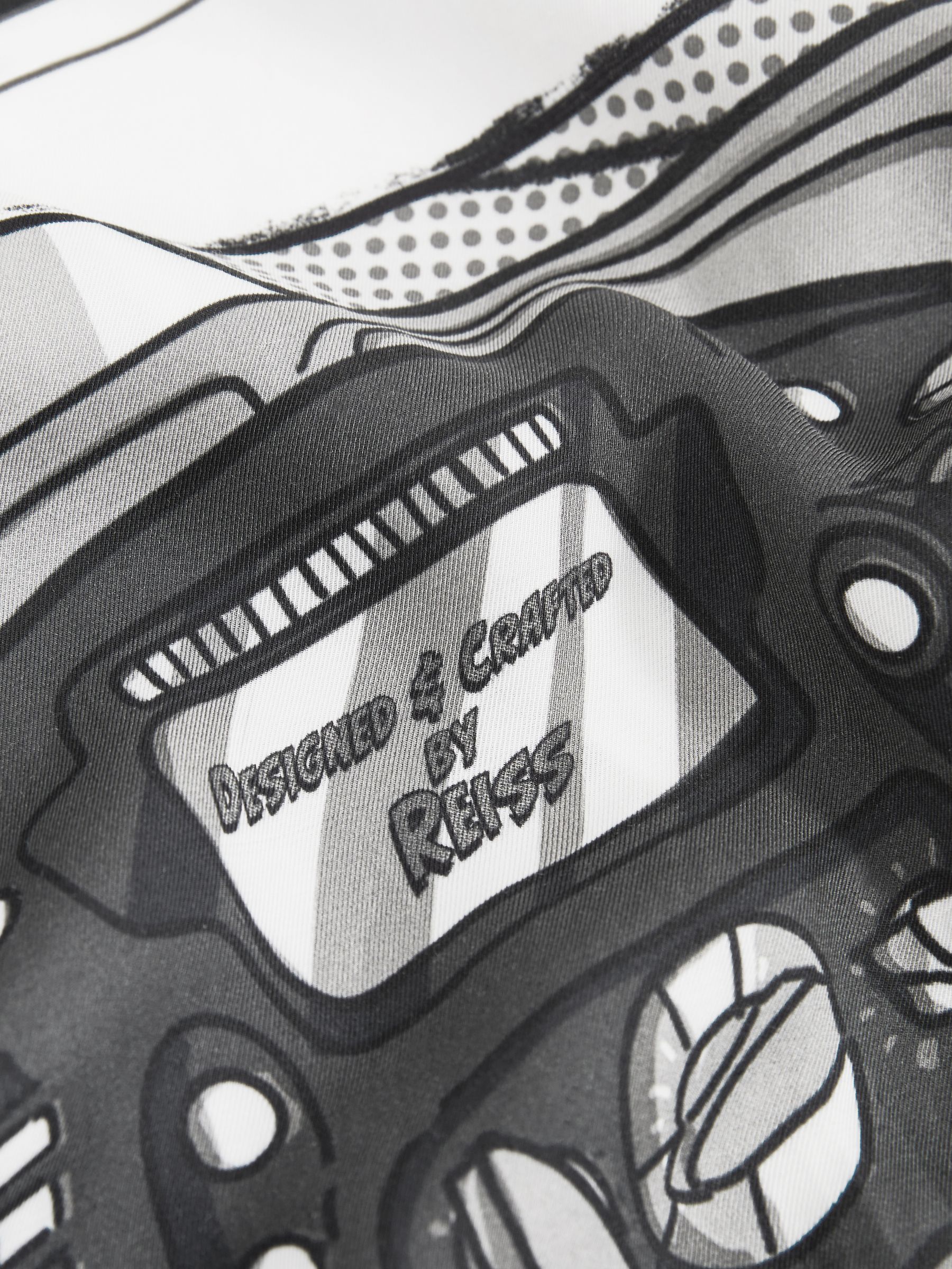 McLaren F1 Team Suzuka GP Shirt in Black/White