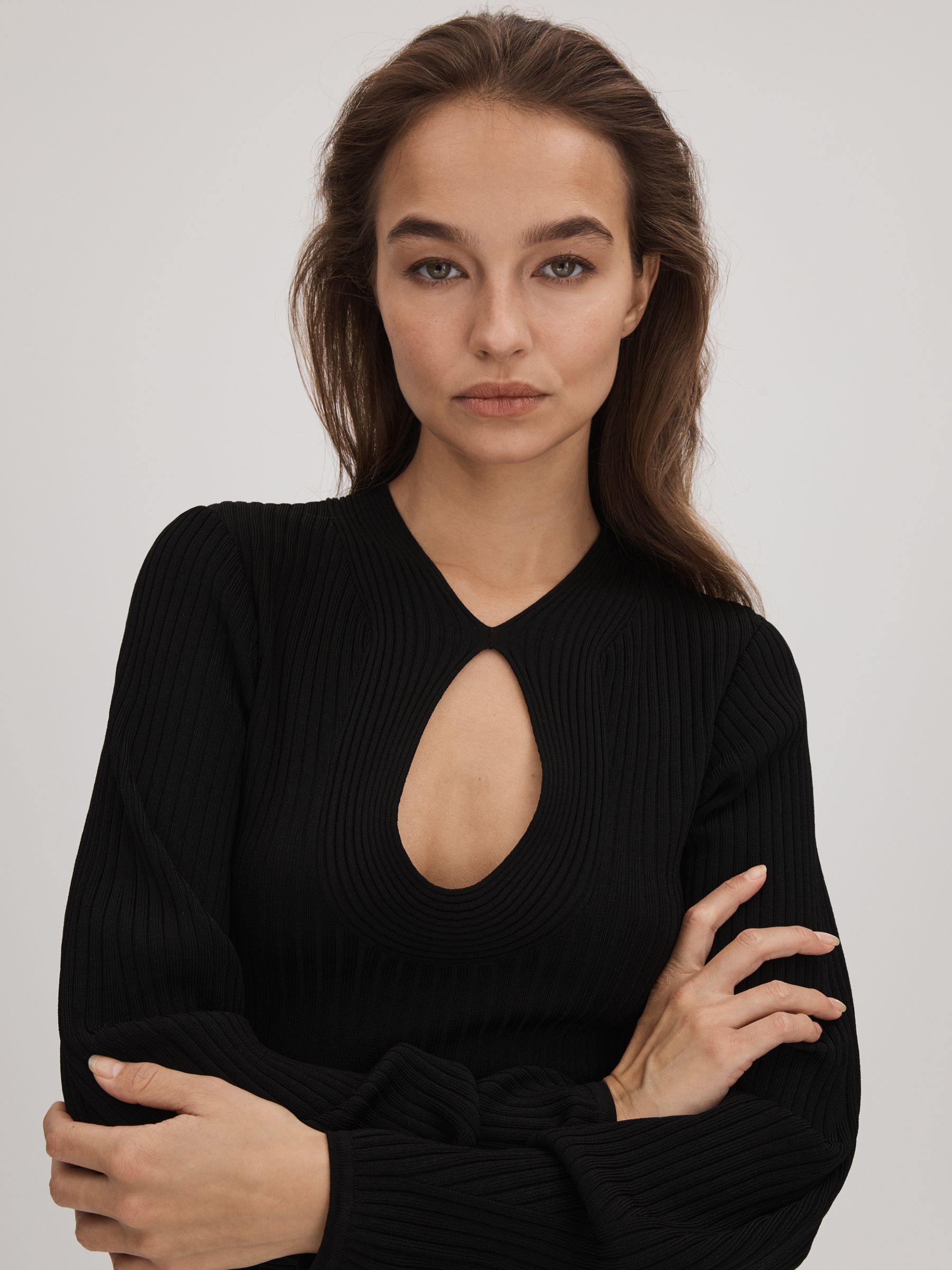 Florere Ribbed Blouson Sleeve Midi Dress in Black