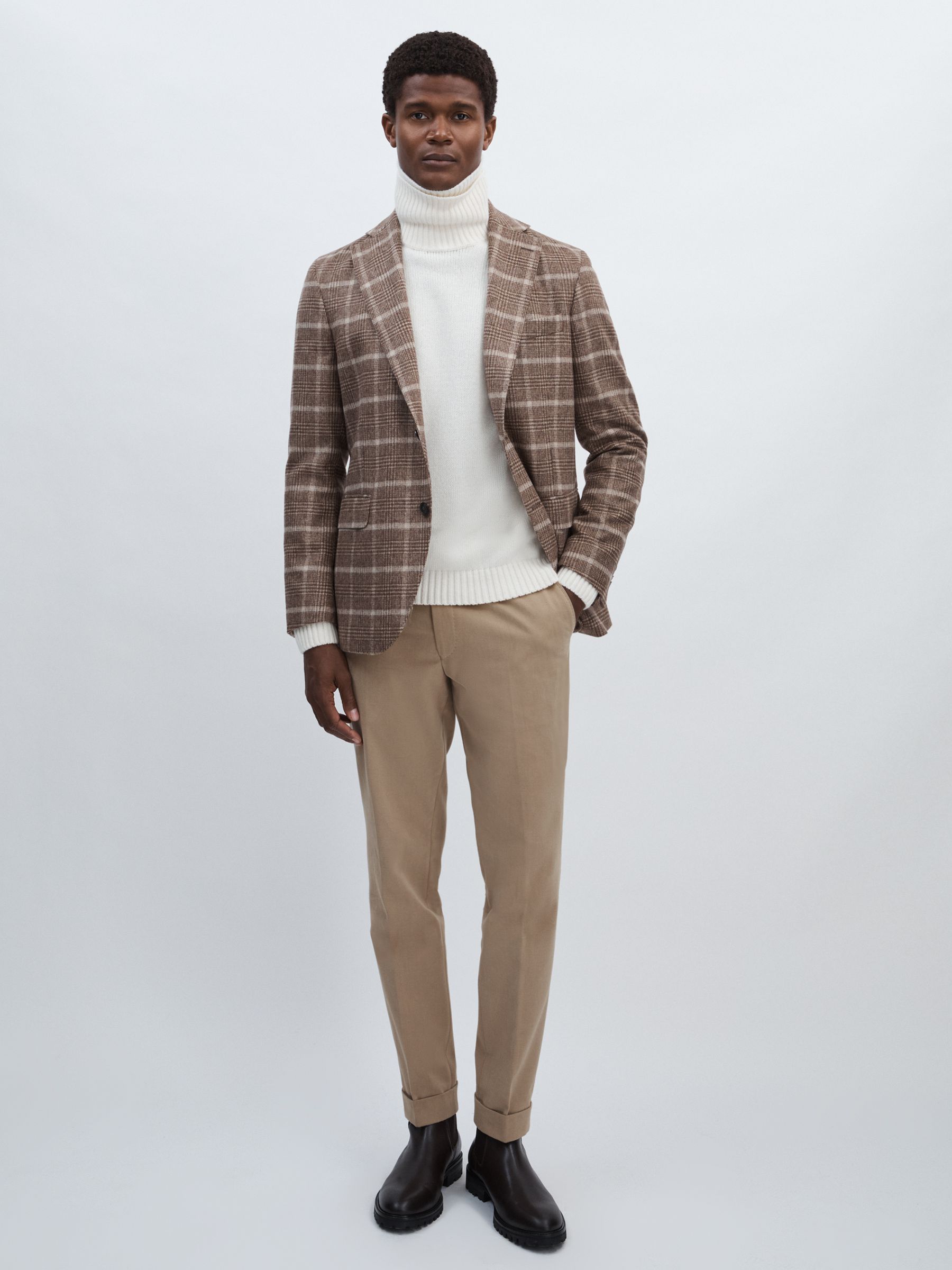 Oscar Jacobson Slim Fit 100% Cotton Turn-Up Trousers in Beige