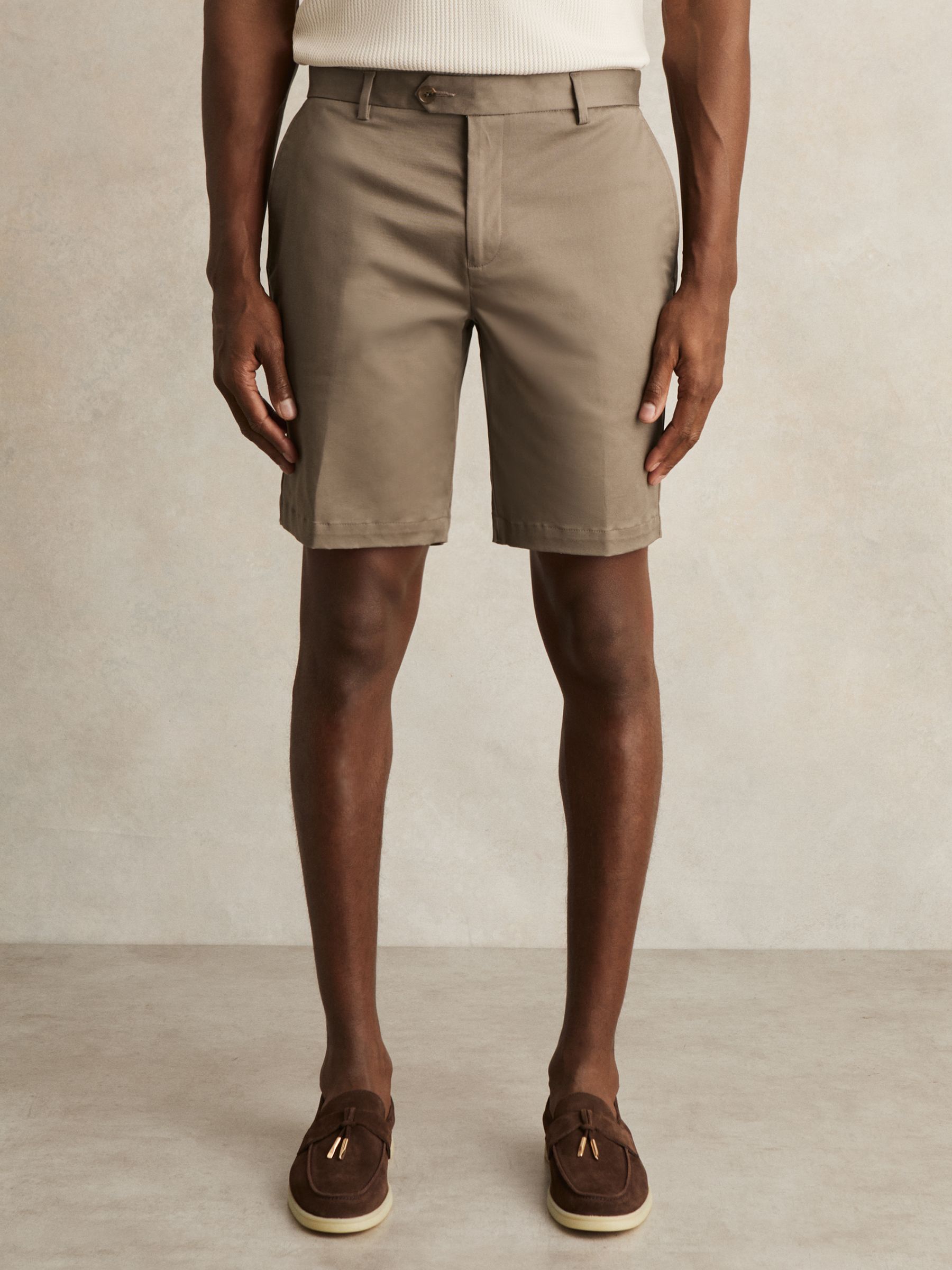 Oe Hampton Cotton Chino Shorts with Stretch in Taupe