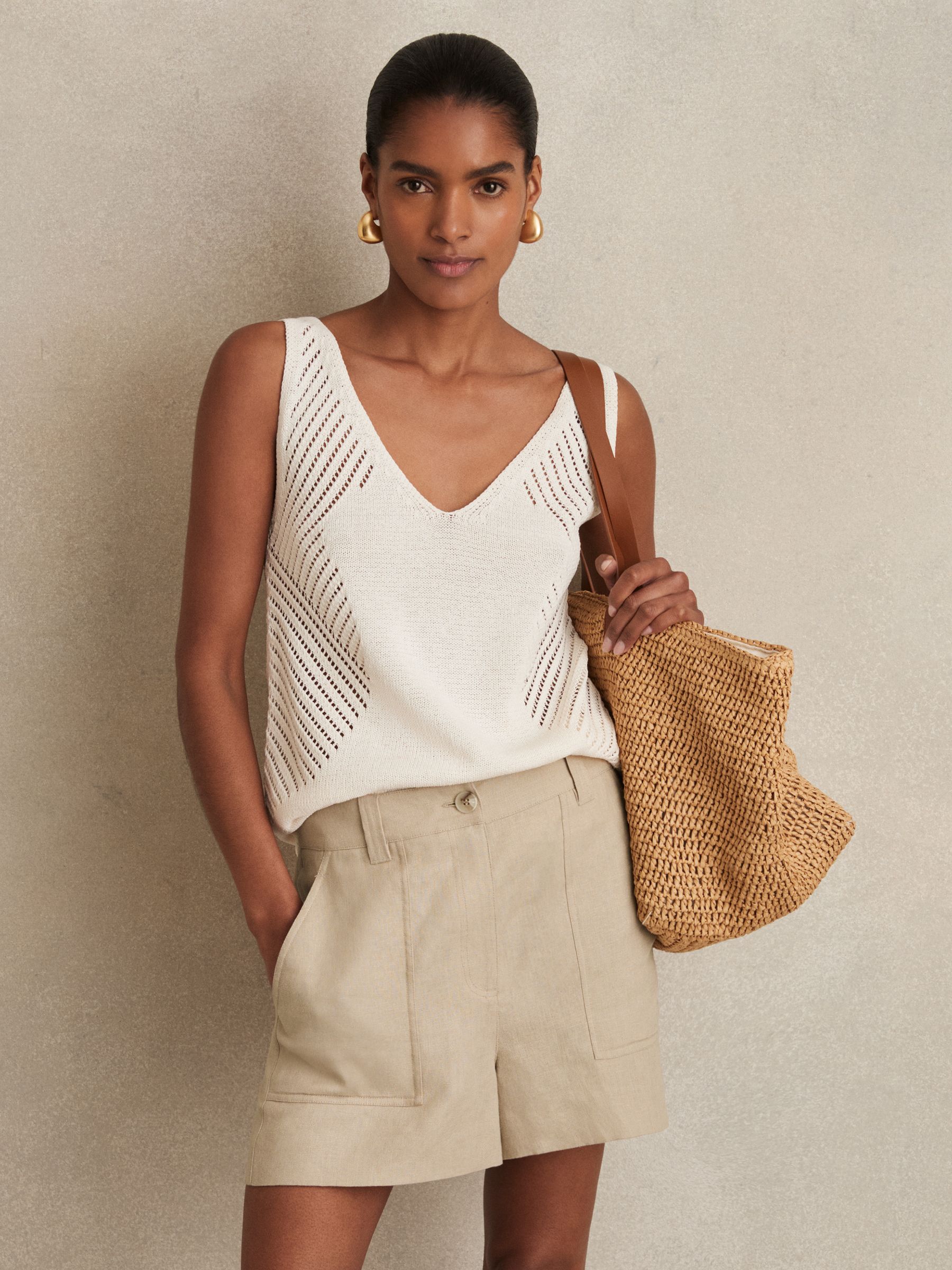 Linen Shorts in Neutral