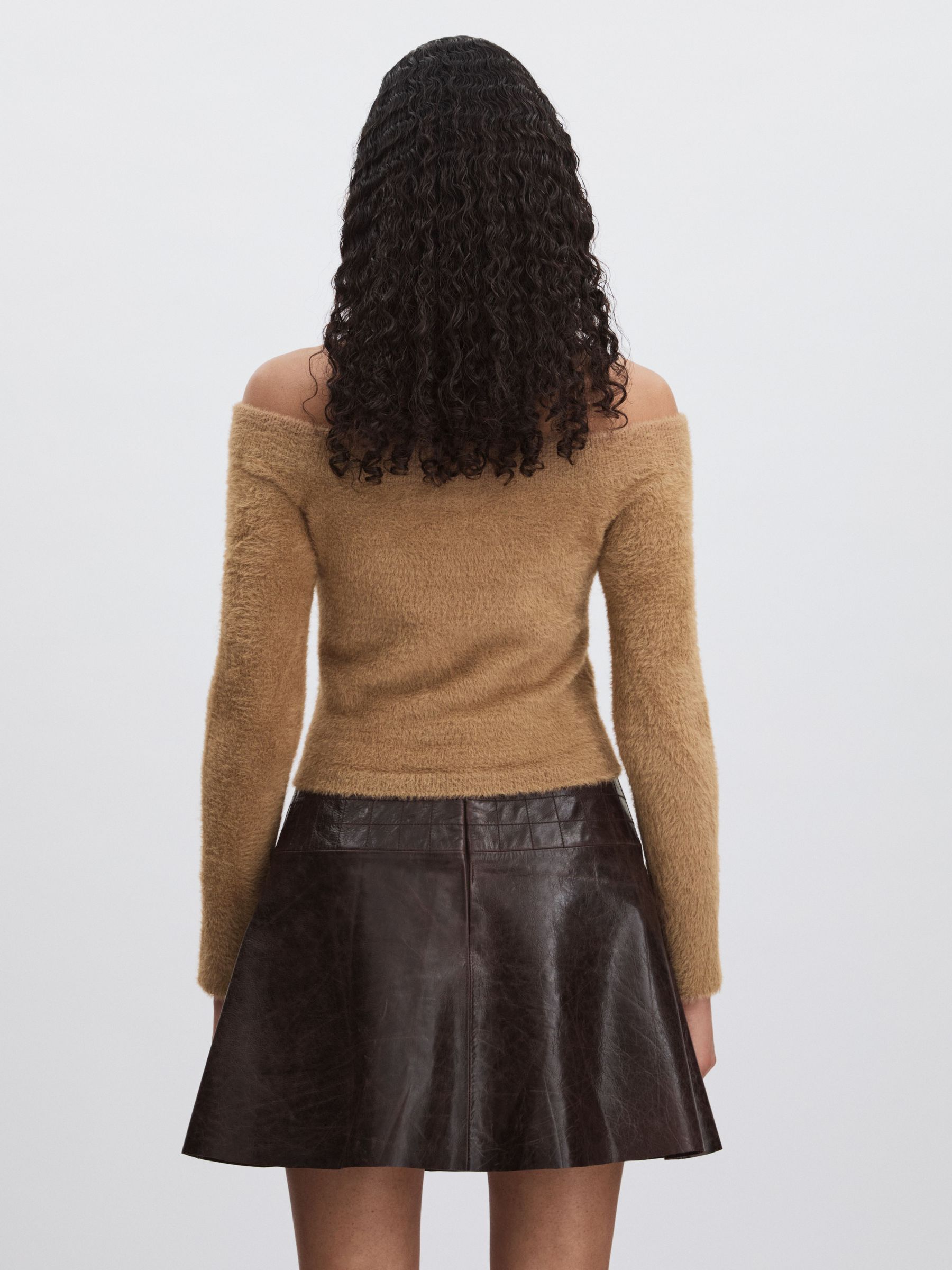 Good American Plush Off-Shoulder Top in Caramel