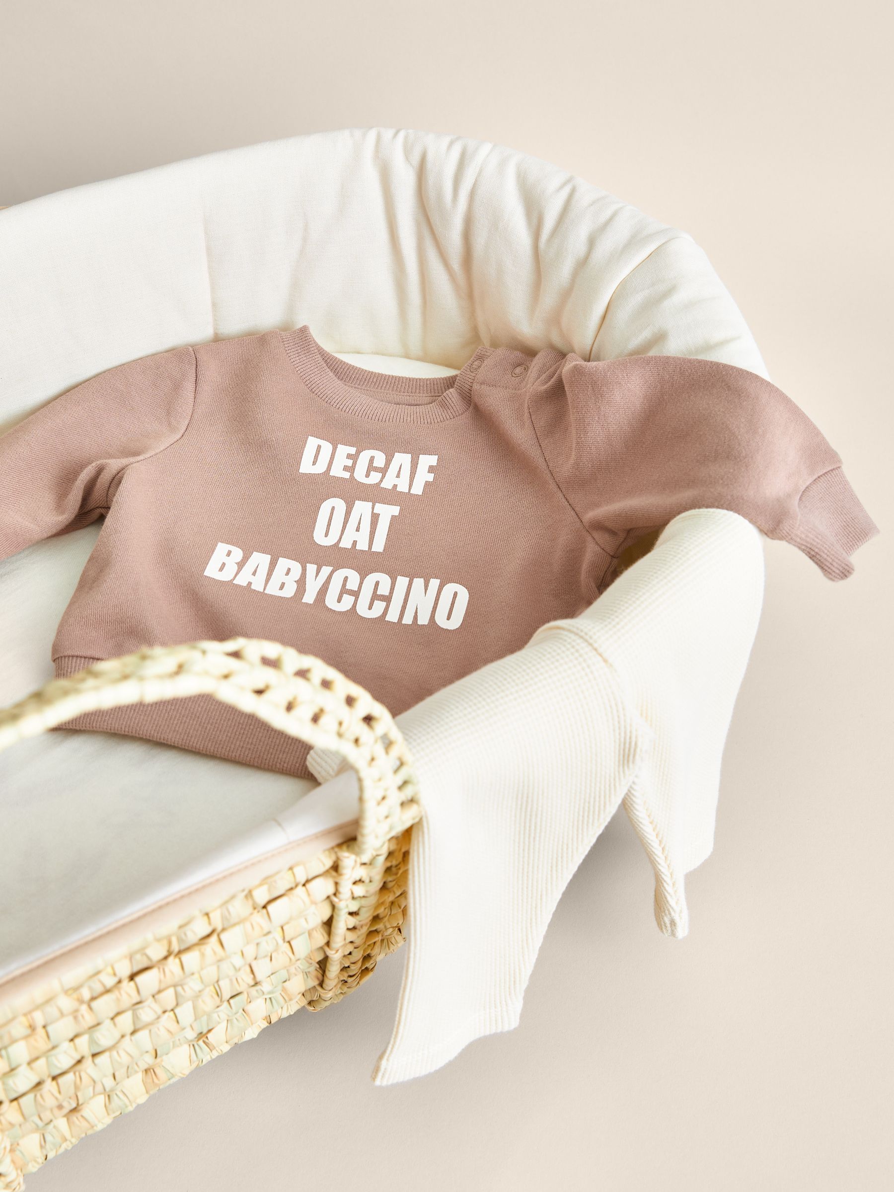 Sweatshirt And Leggings Slogan Set in Ivory