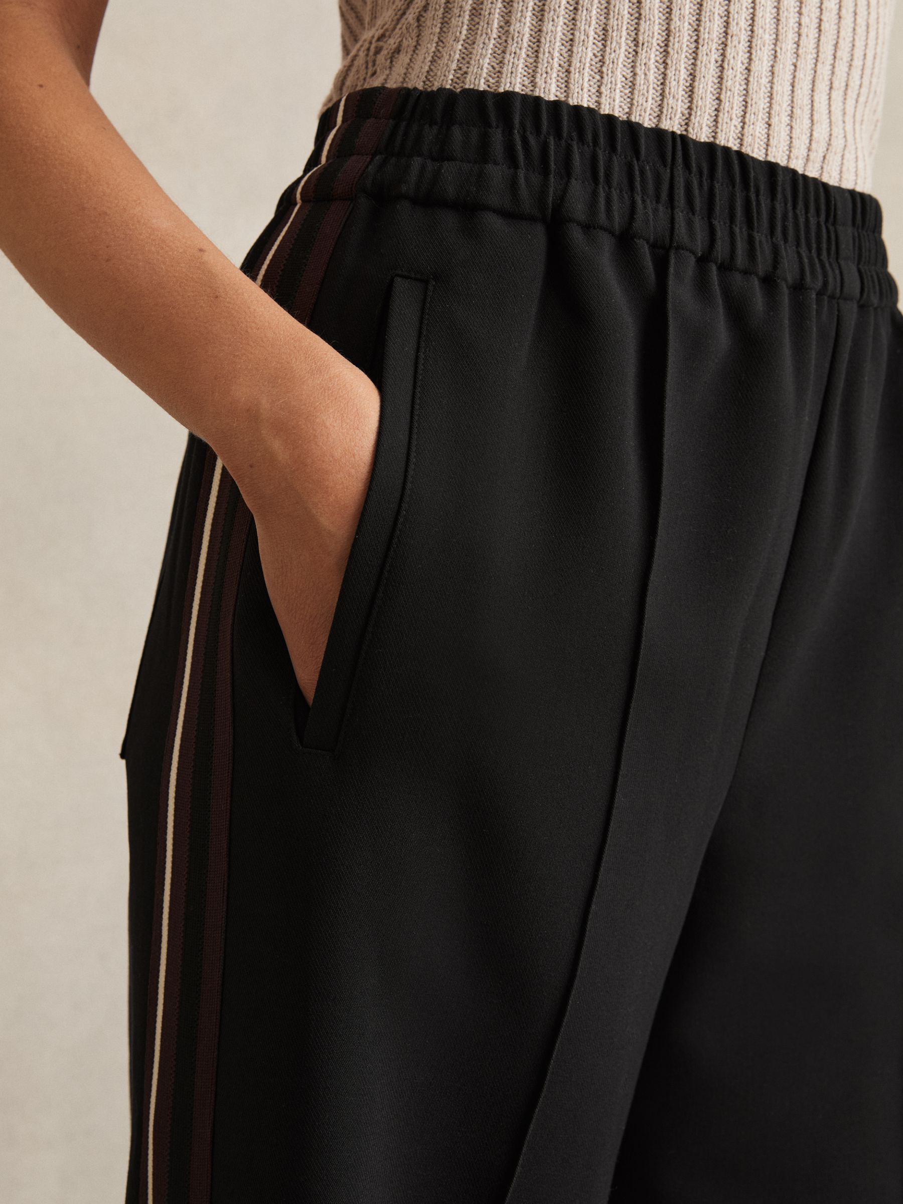 Side-Stripe Wide-Leg Trousers in Black