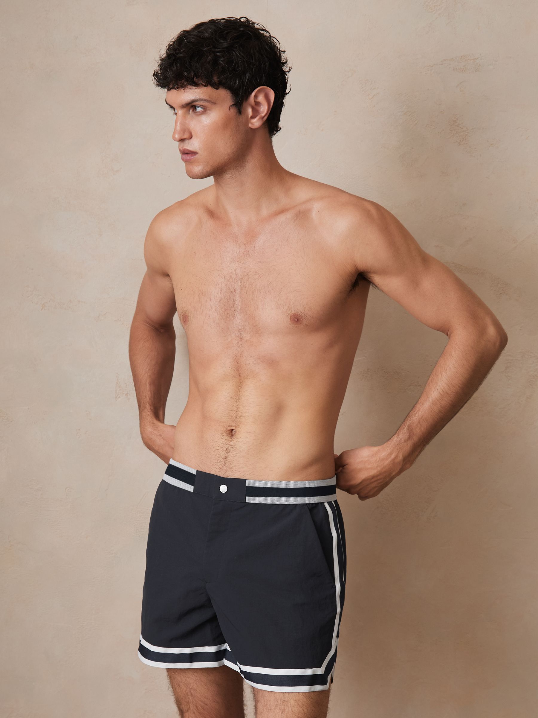 Reiss | Ché Stripe-Trim Swim Shorts in Navy