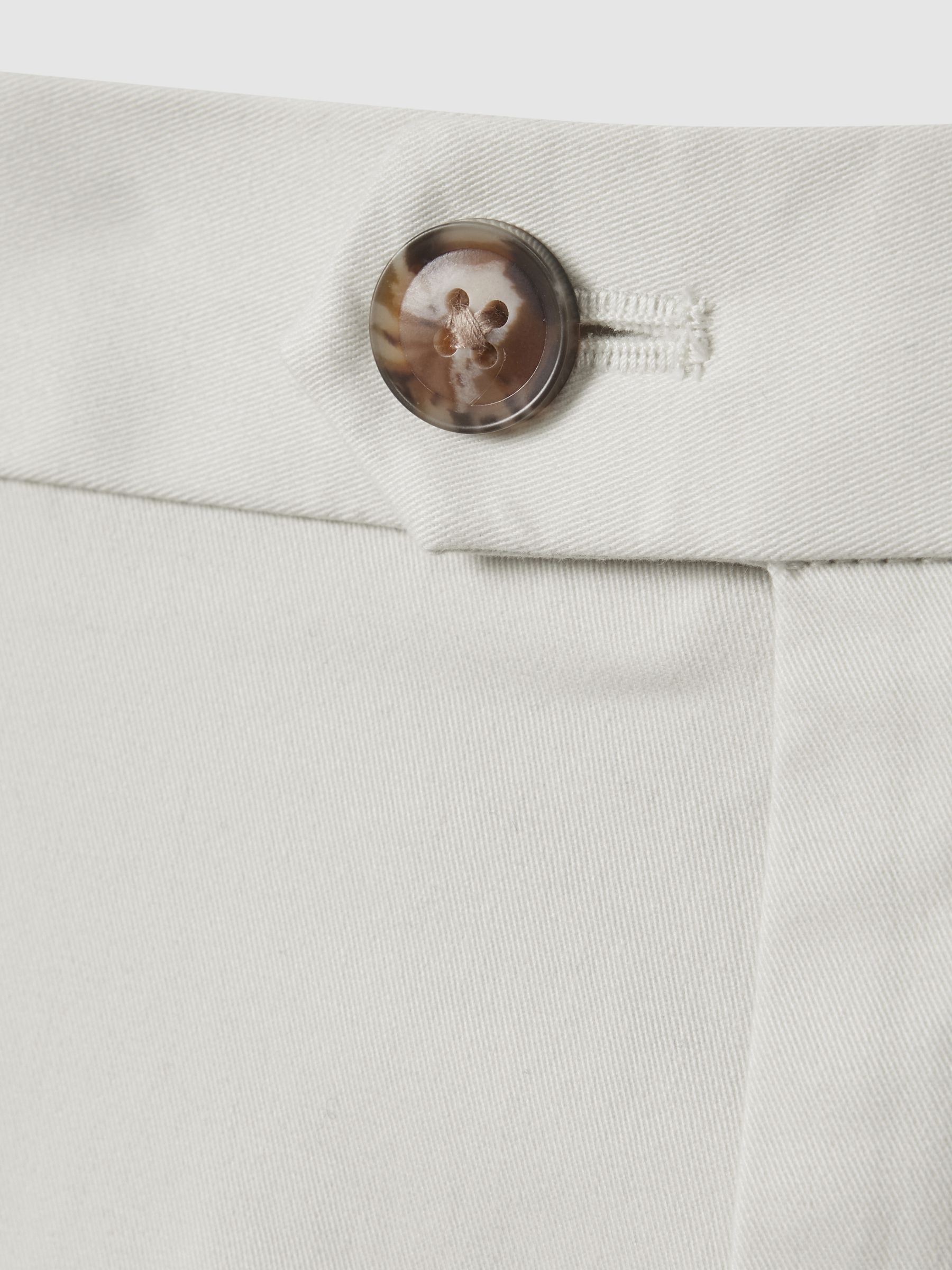 Cotton Chino Shorts with Stretch in Chalk