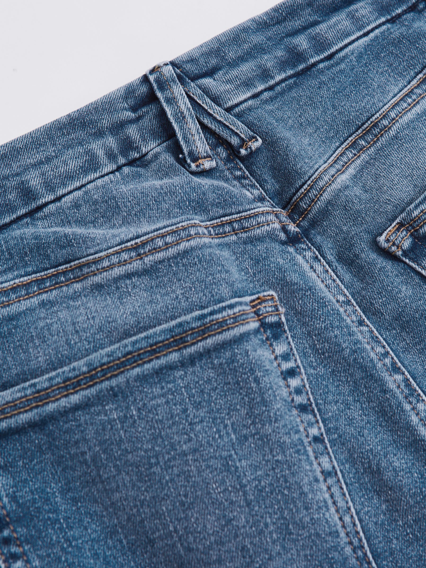 Straight Compression Jeans in Indigo Blue