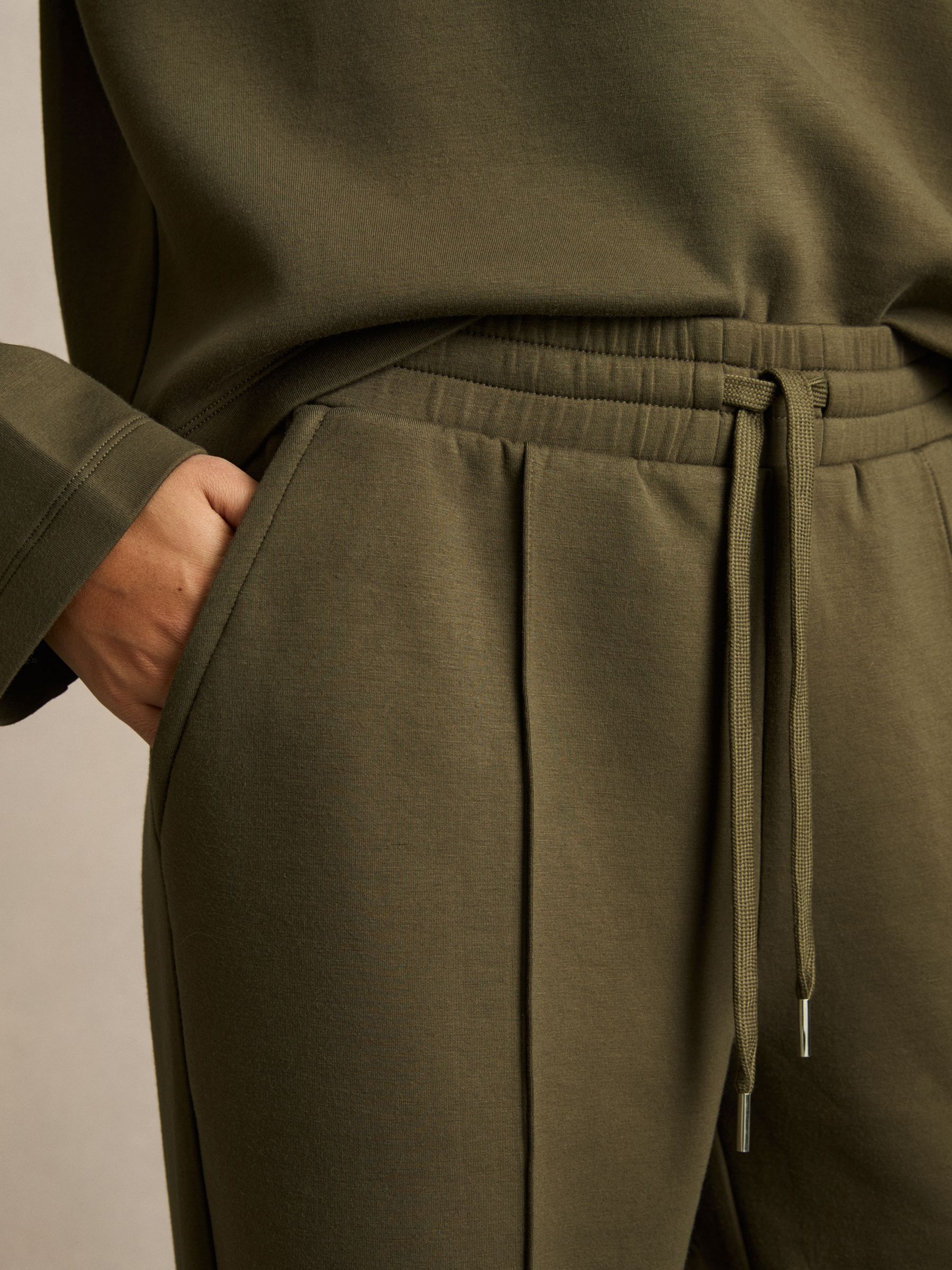 Interlock Jersey Pintuck Drawstring Joggers in Khaki