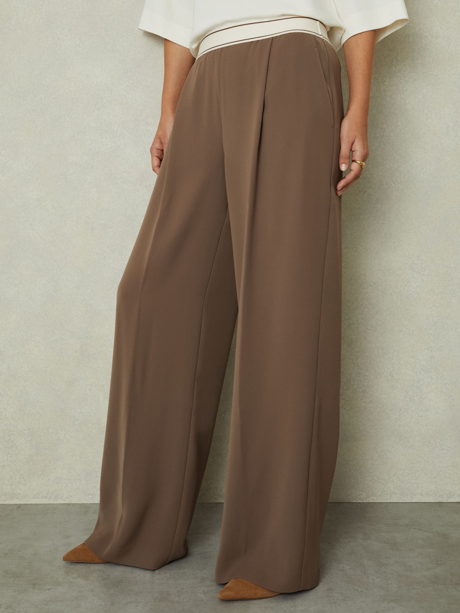 Wide Leg Elasticated Trousers in Mocha Brown