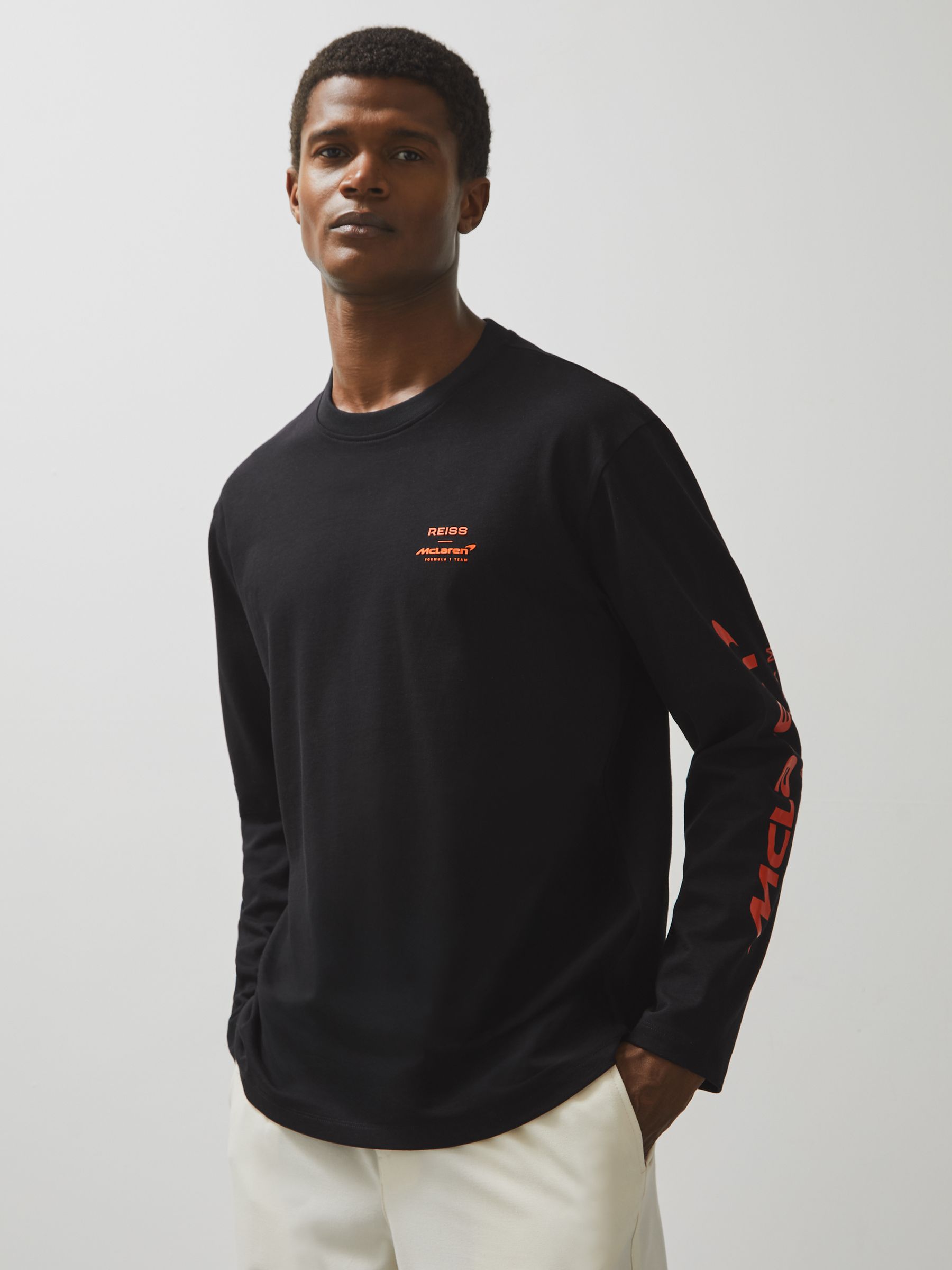 Unisex Fit McLaren F1 Team Tyre-Print T-Shirt in Black