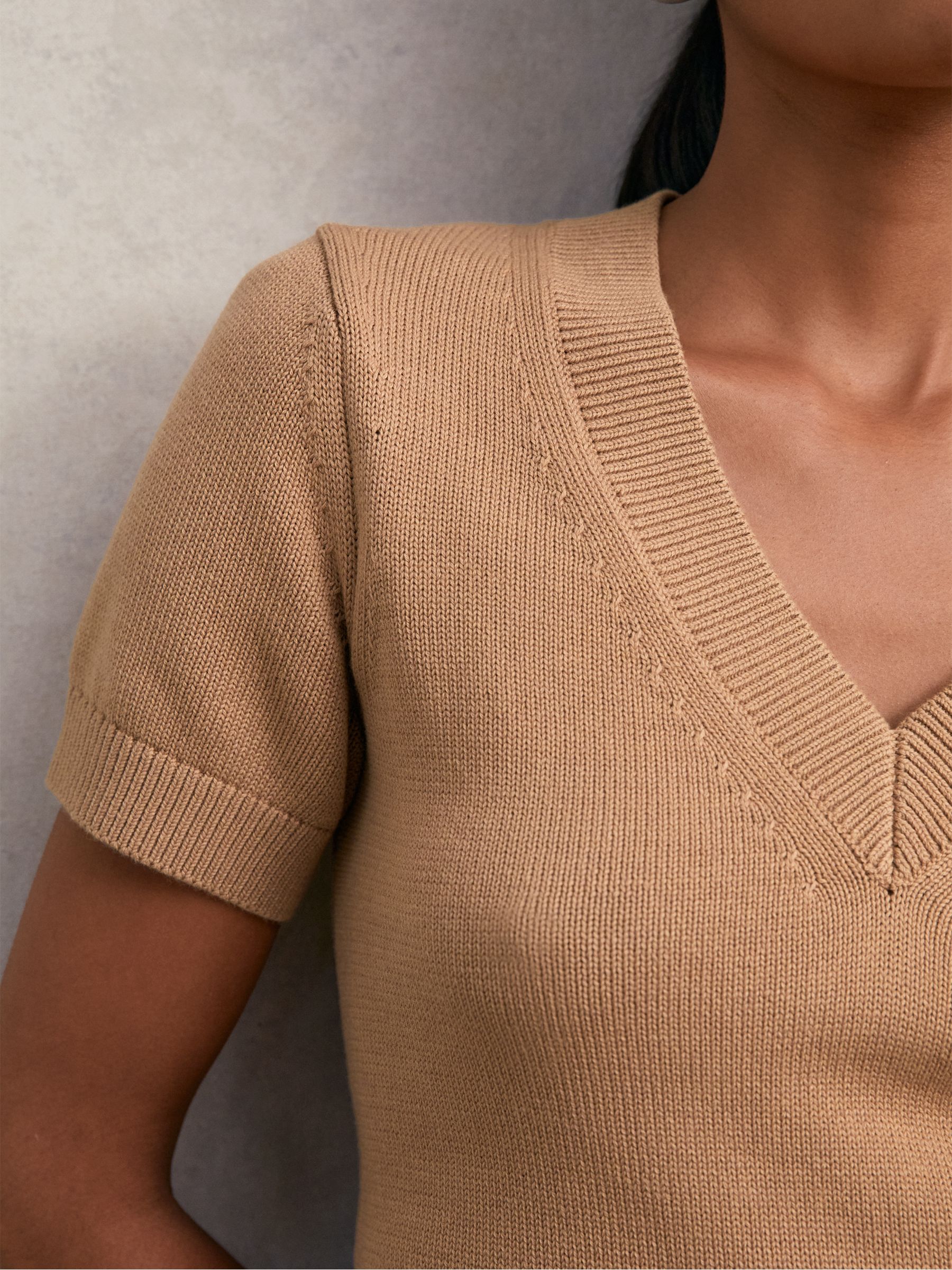Cotton-Wool Knit V-Neck Top in Camel