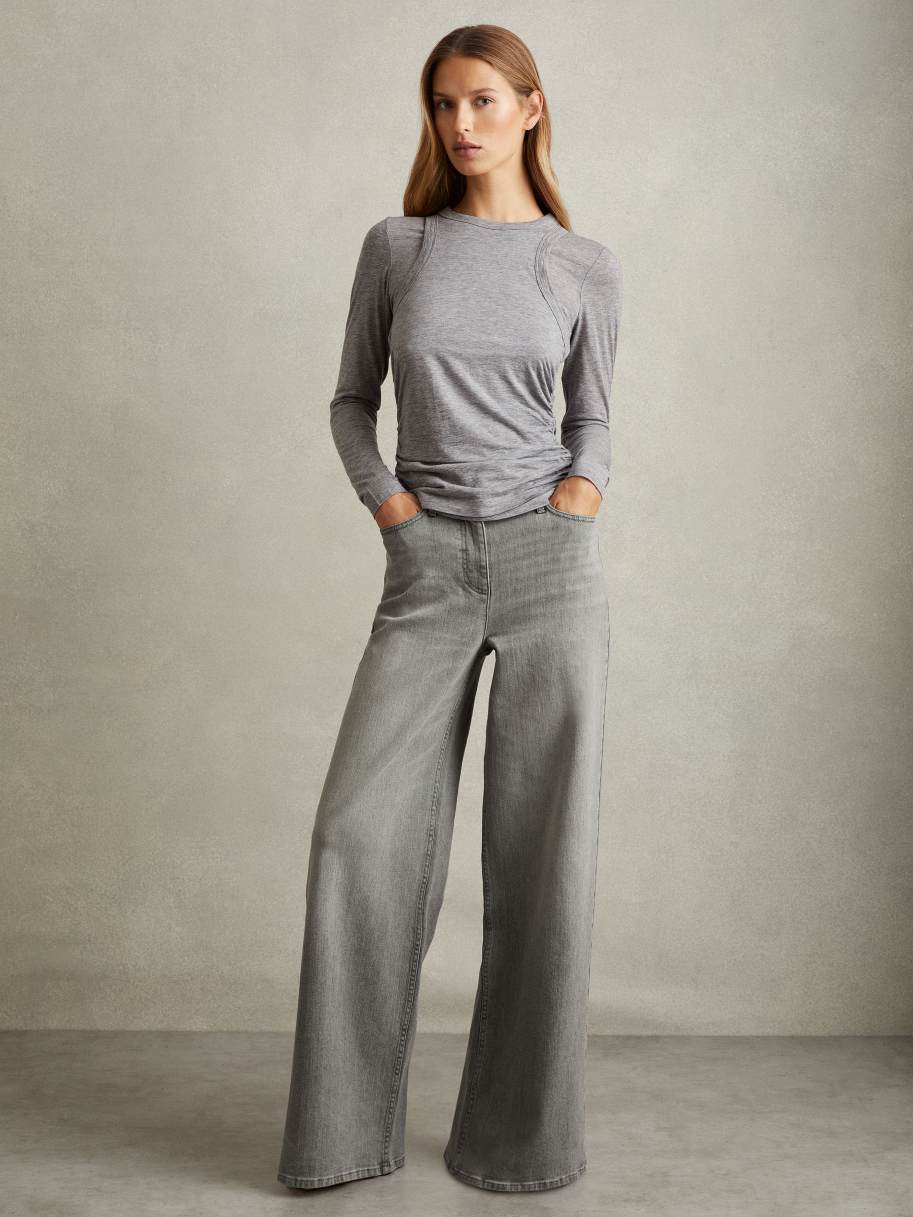 Wide Leg Jeans in Washed Grey