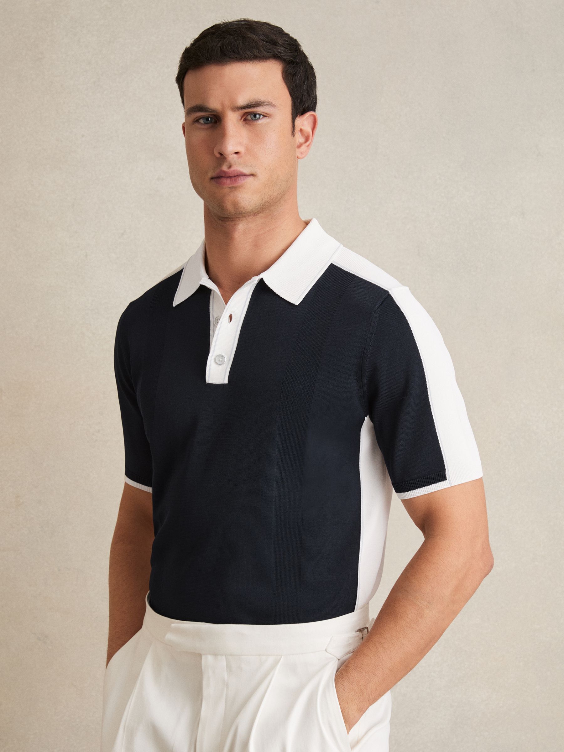 Colour-Block Knit Polo Shirt in Navy/White