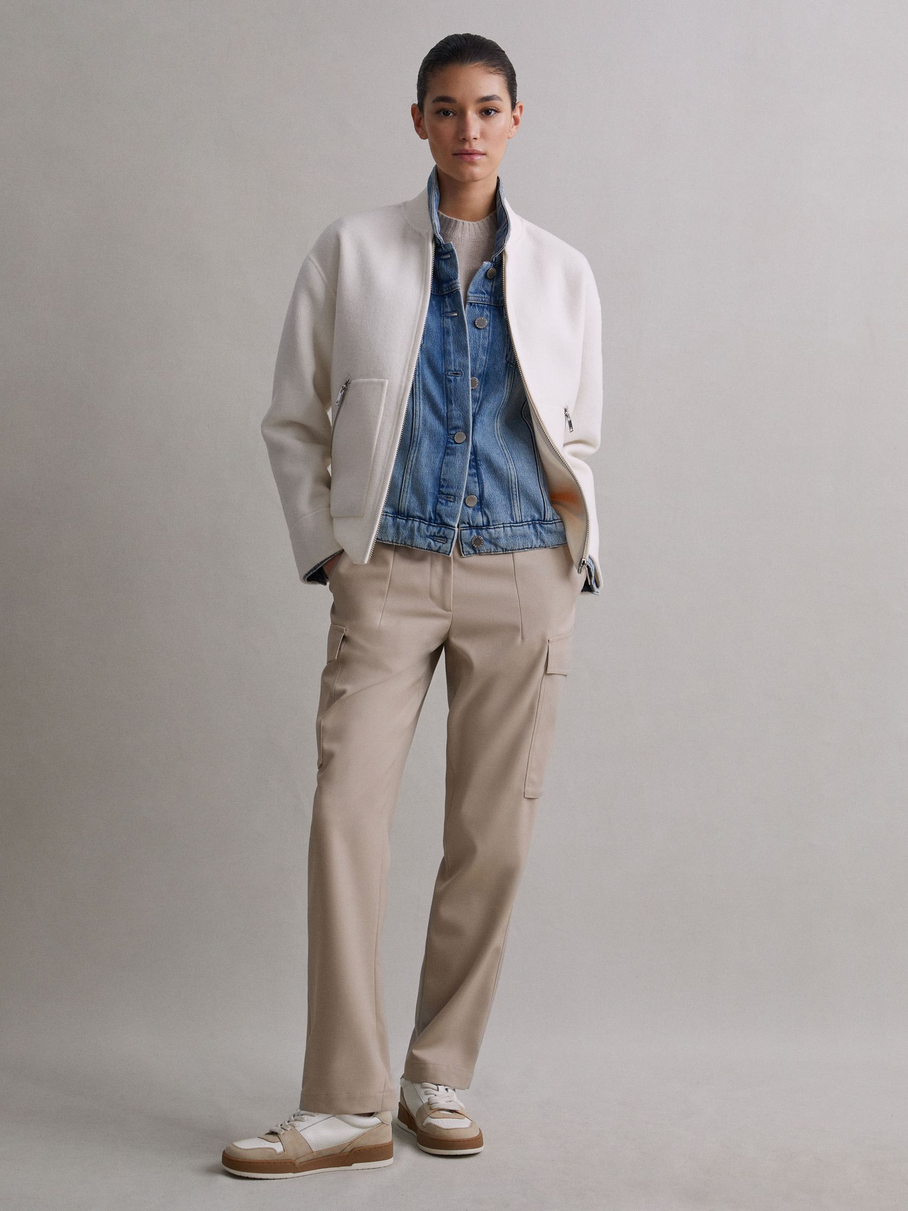 Mid Rise Cargo Trousers in Neutral