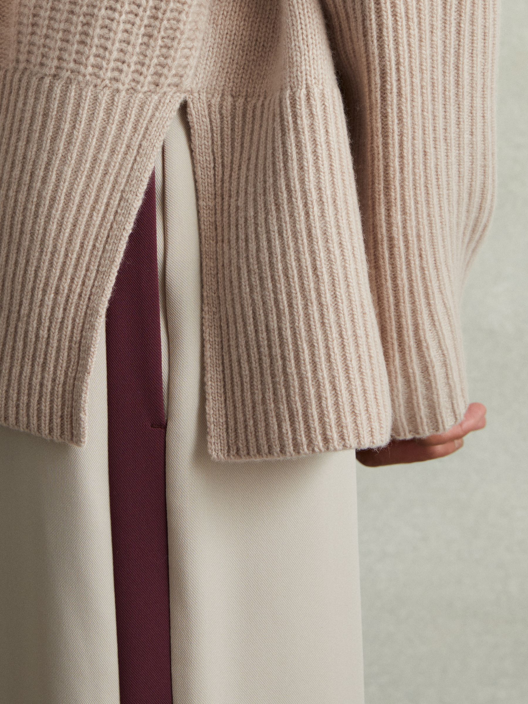 Wool-Cashmere Cable Knit Roll Neck Jumper in Mink