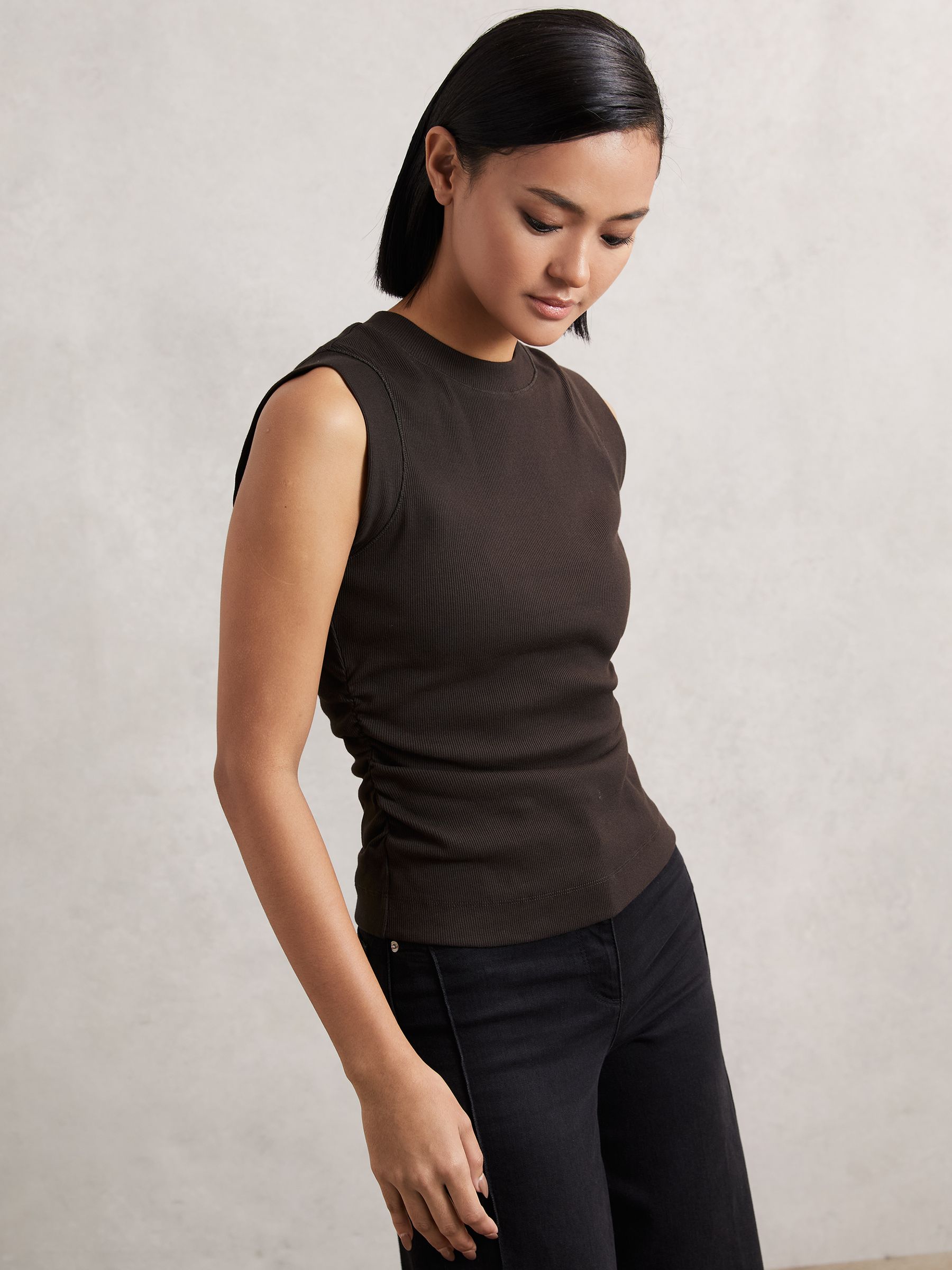Ribbed Ruched Waist Vest in Chocolate