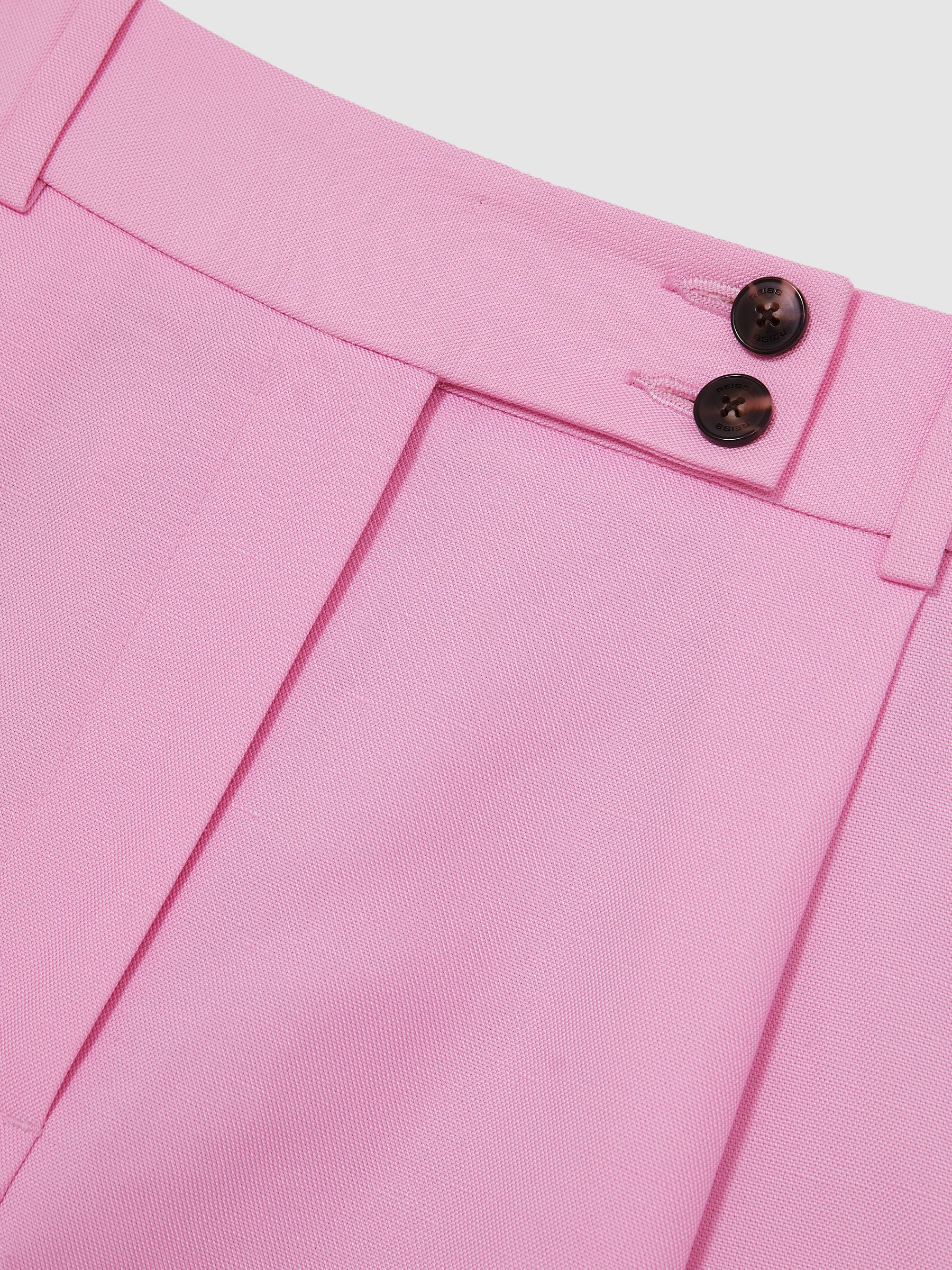 Tailored Shorts With Linen in Pink