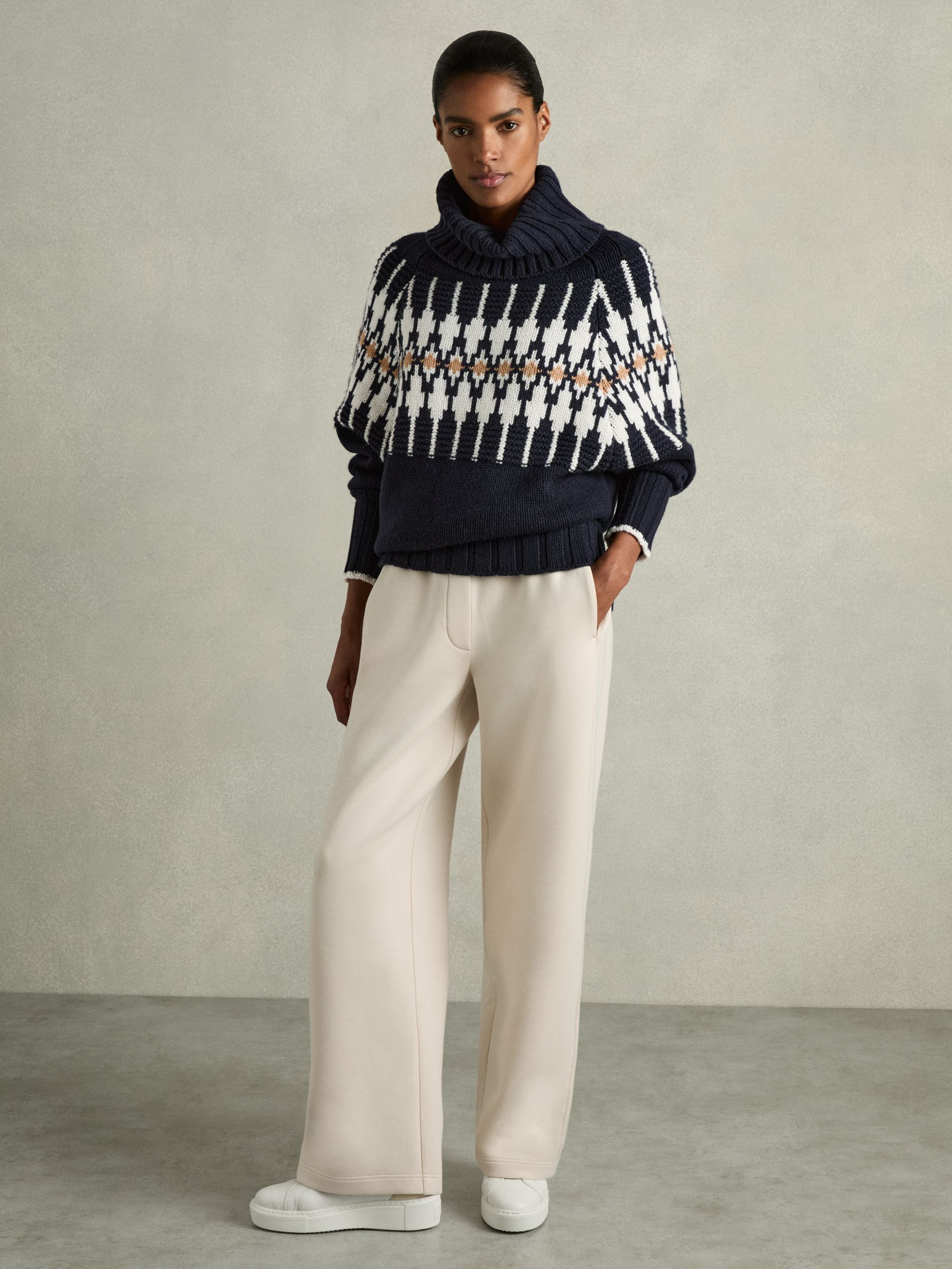 Wool-Blend Jumper in Navy