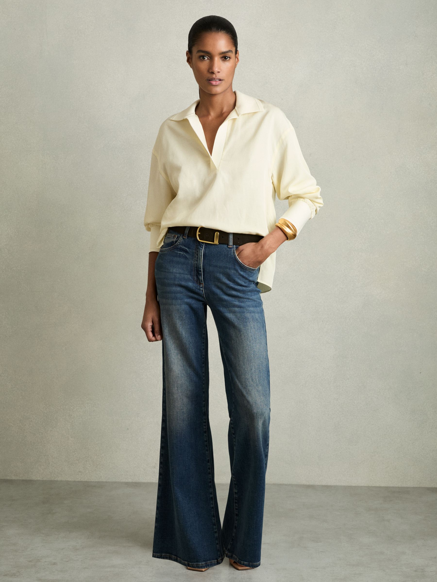 Overhead Open-Collar Shirt With Linen in Pale Yellow