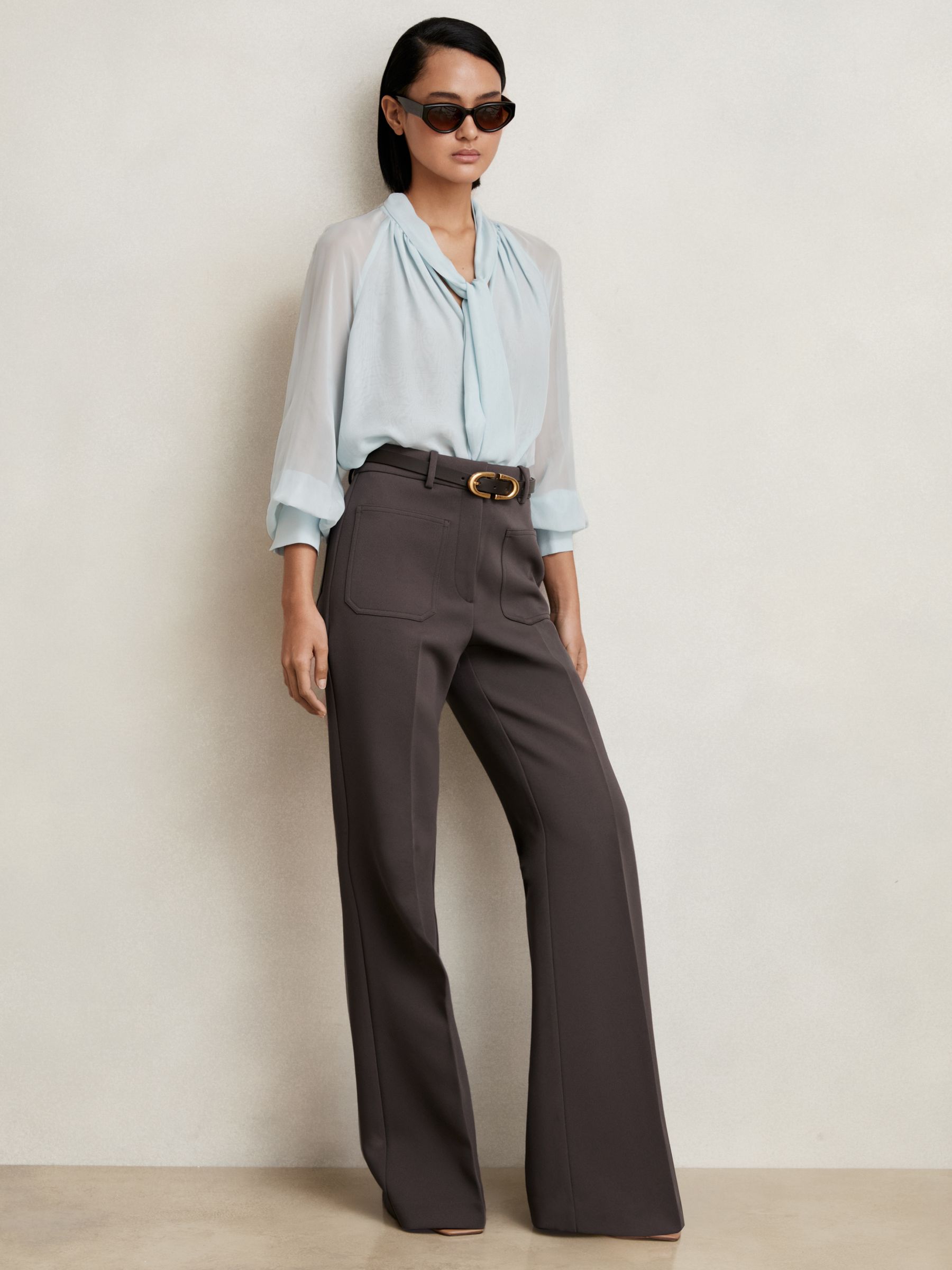 Petite Twill Patch-Pocket Flared Trousers in Mauve Neutral