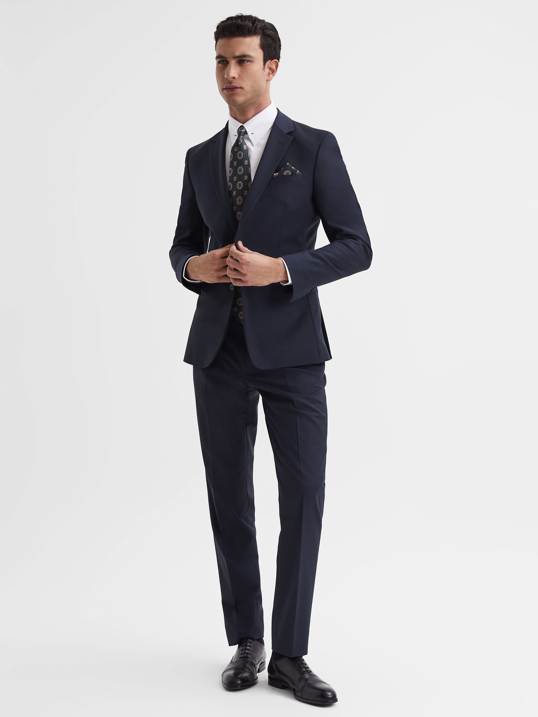 Modern Fit Travel Blazer in Navy
