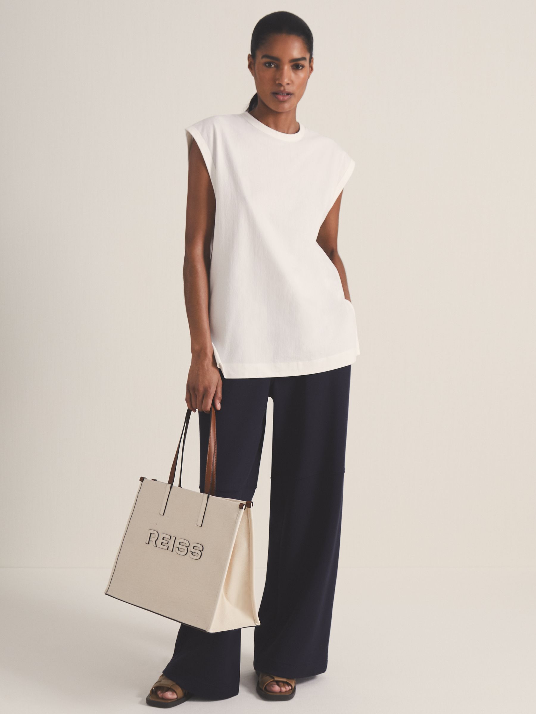 Reiss | Les 100 Ciels Oversize Vest in White