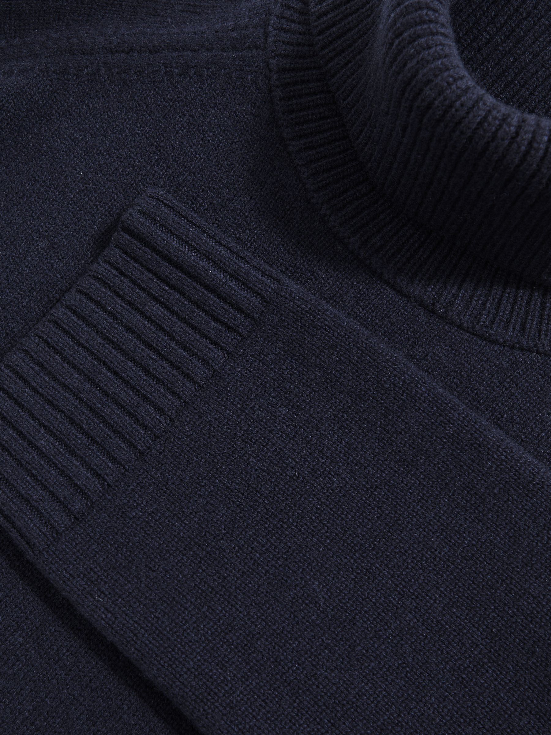 Wool-Cashmere Roll-Neck Jumper in Navy