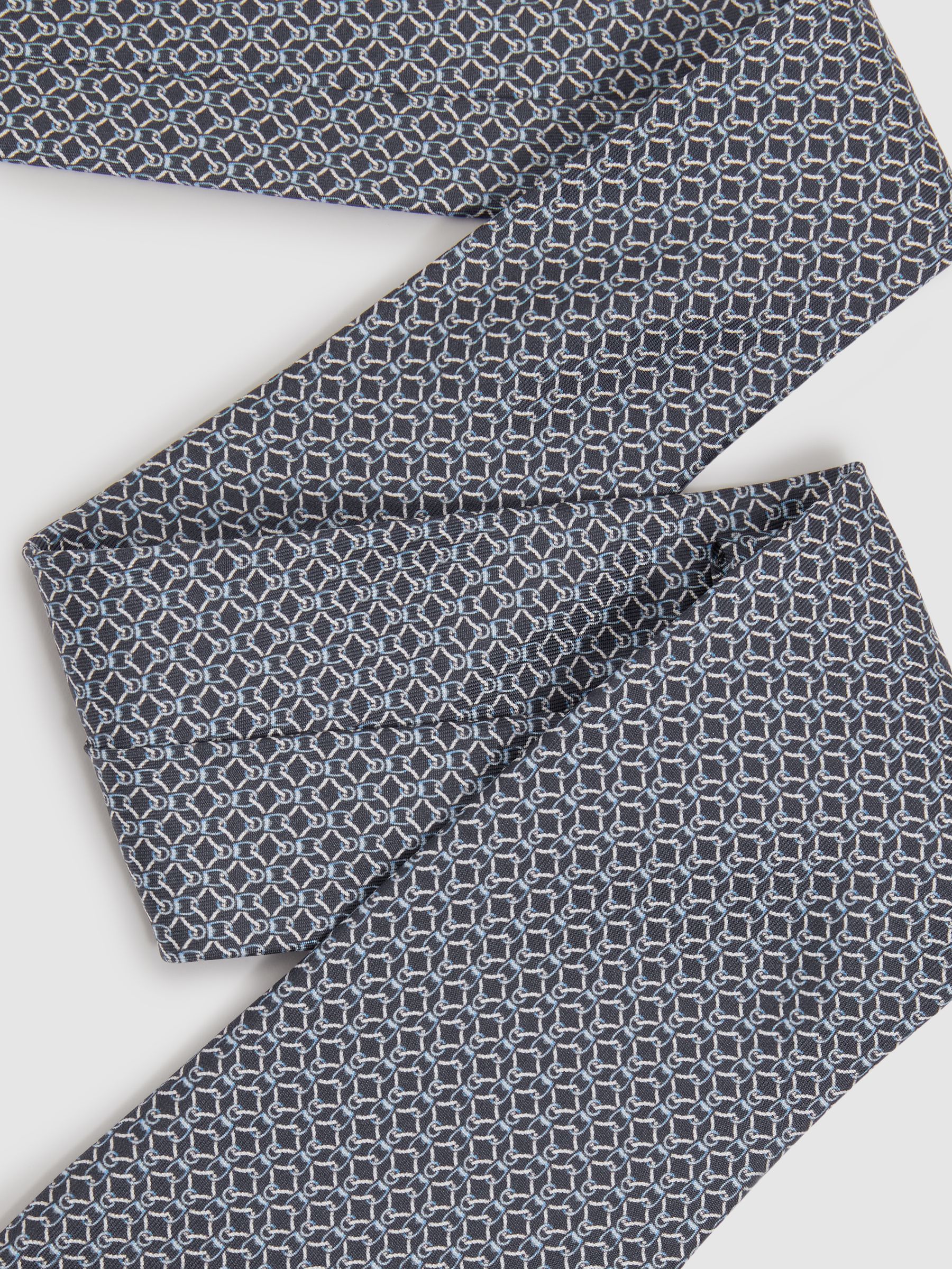 Silk Chain Pattern Tie in Navy