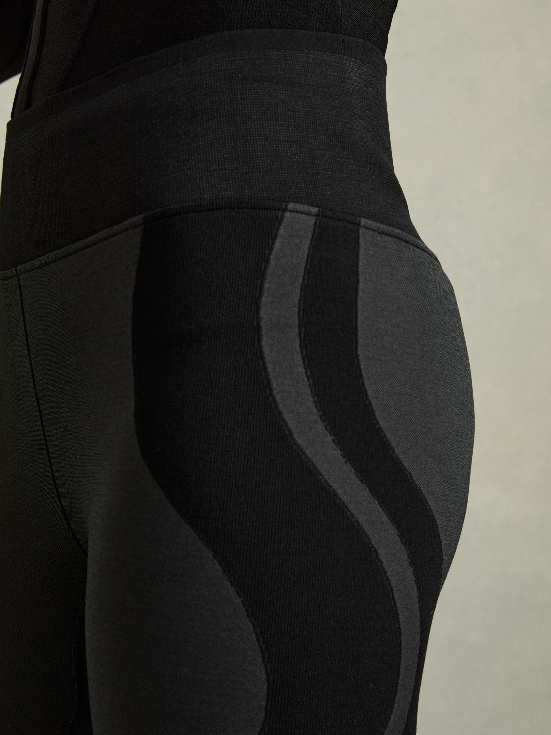 Wave-Stripe High-Rise Leggings in Black