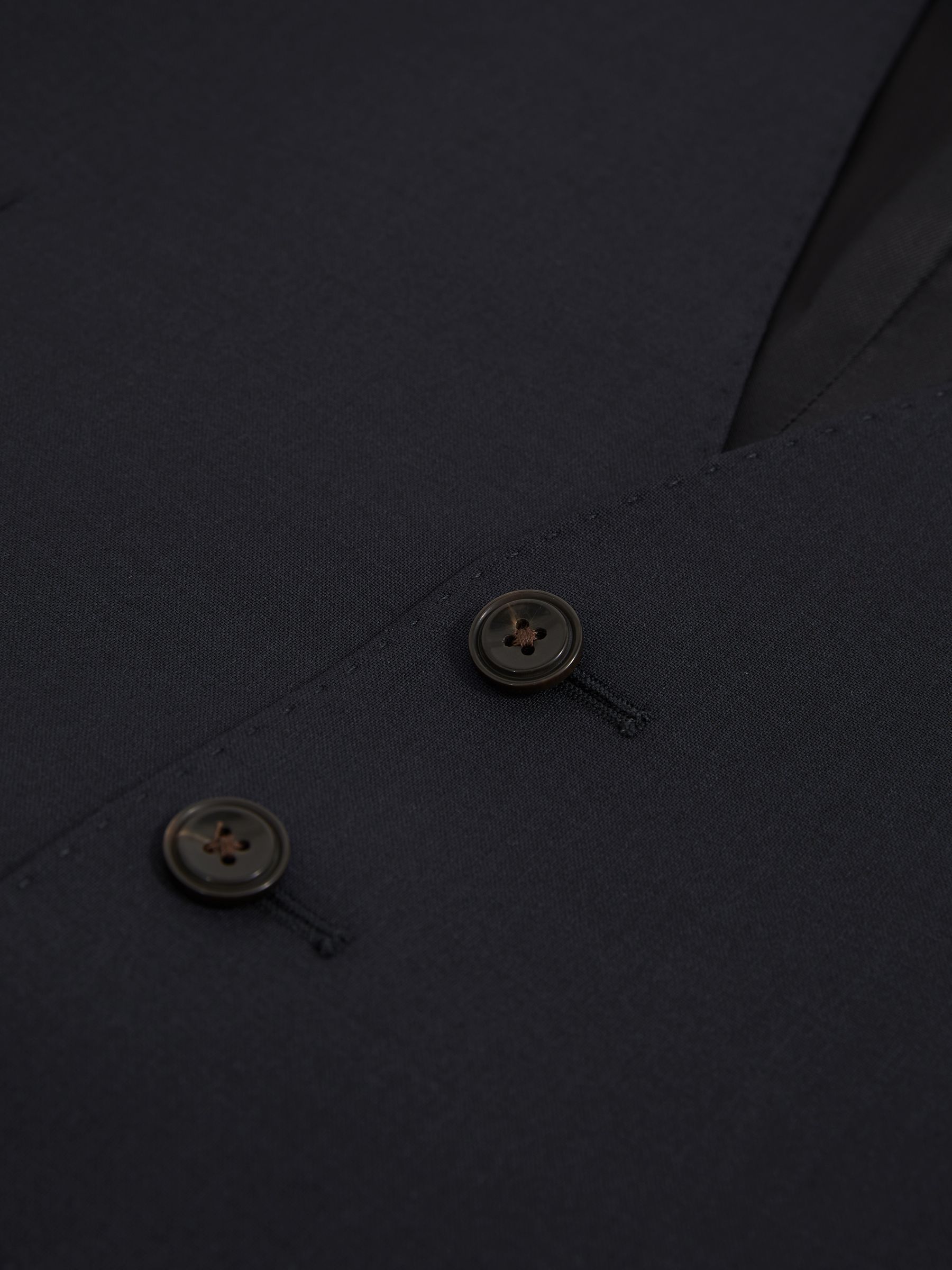 Wool-Blend Slim-Fit Waistcoat in Navy