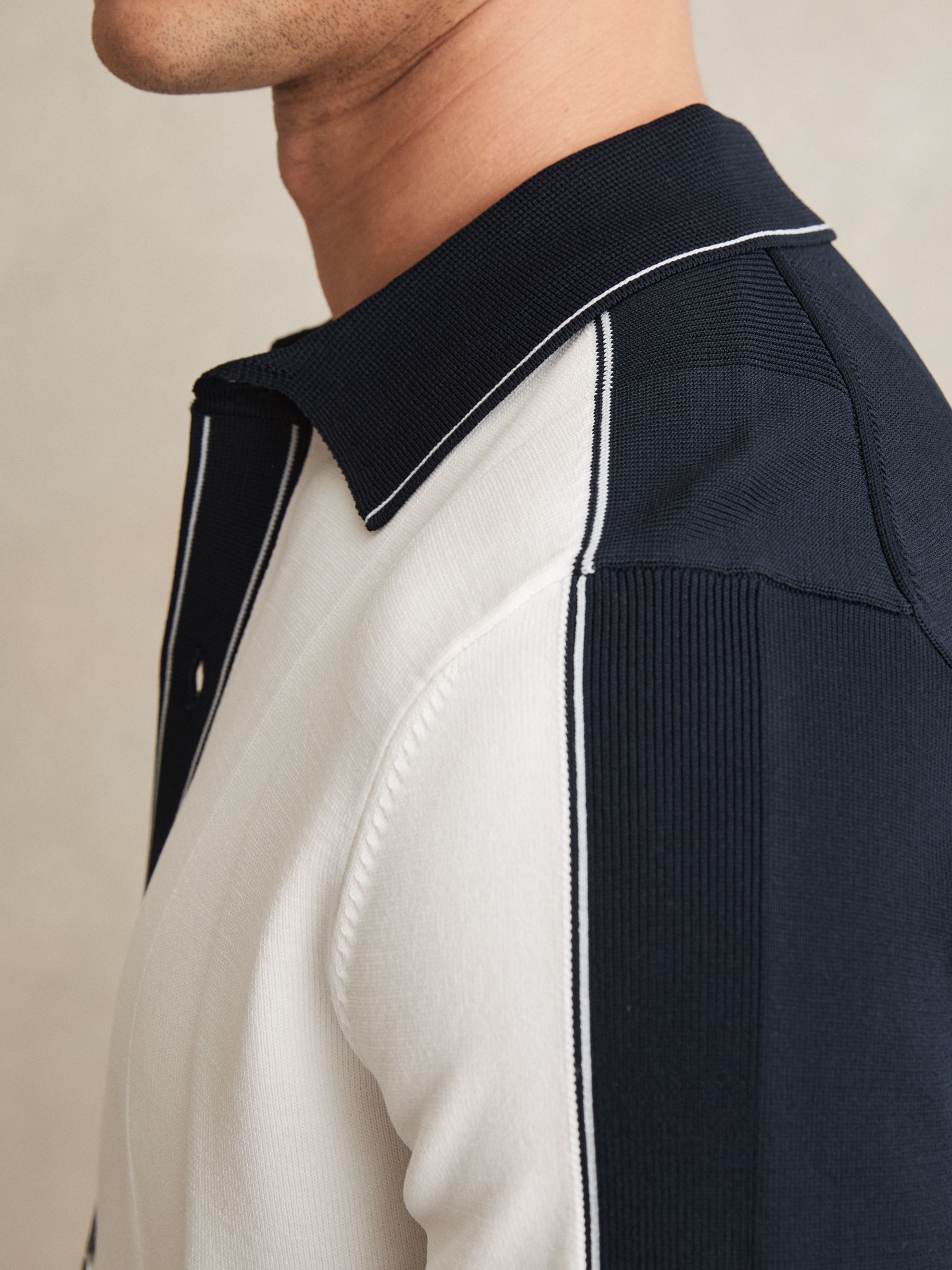 Colourblock Tipped Knit Shirt in White/Navy