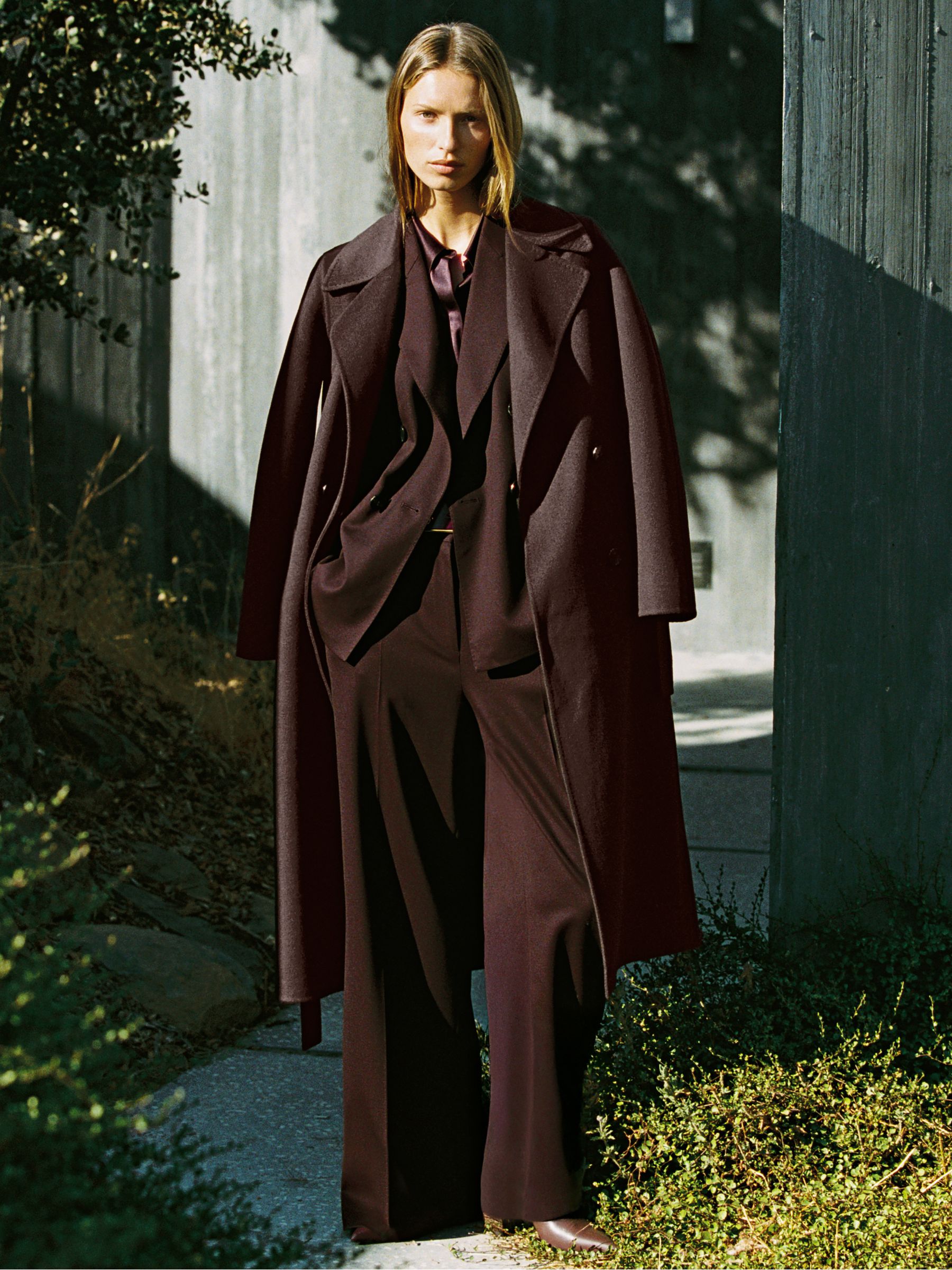 Double-Breasted Blindseam Coat Wool-Blend in Burgundy