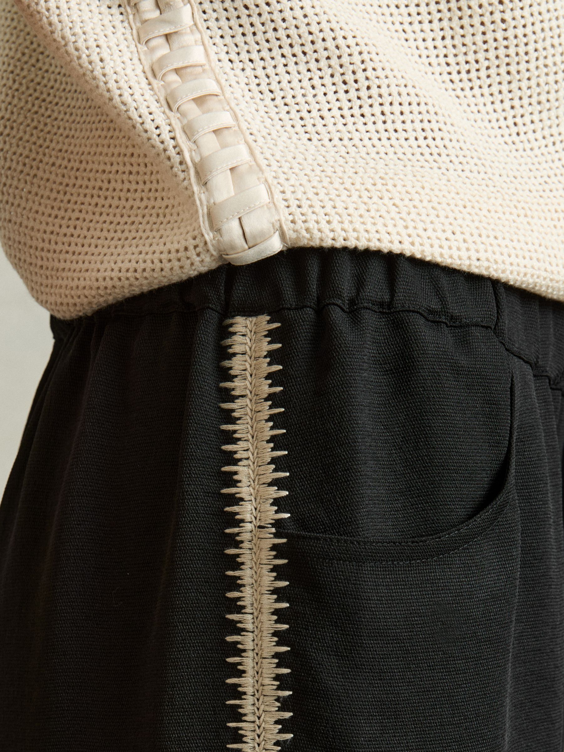 Wide-Leg Embroidered Trousers in Black