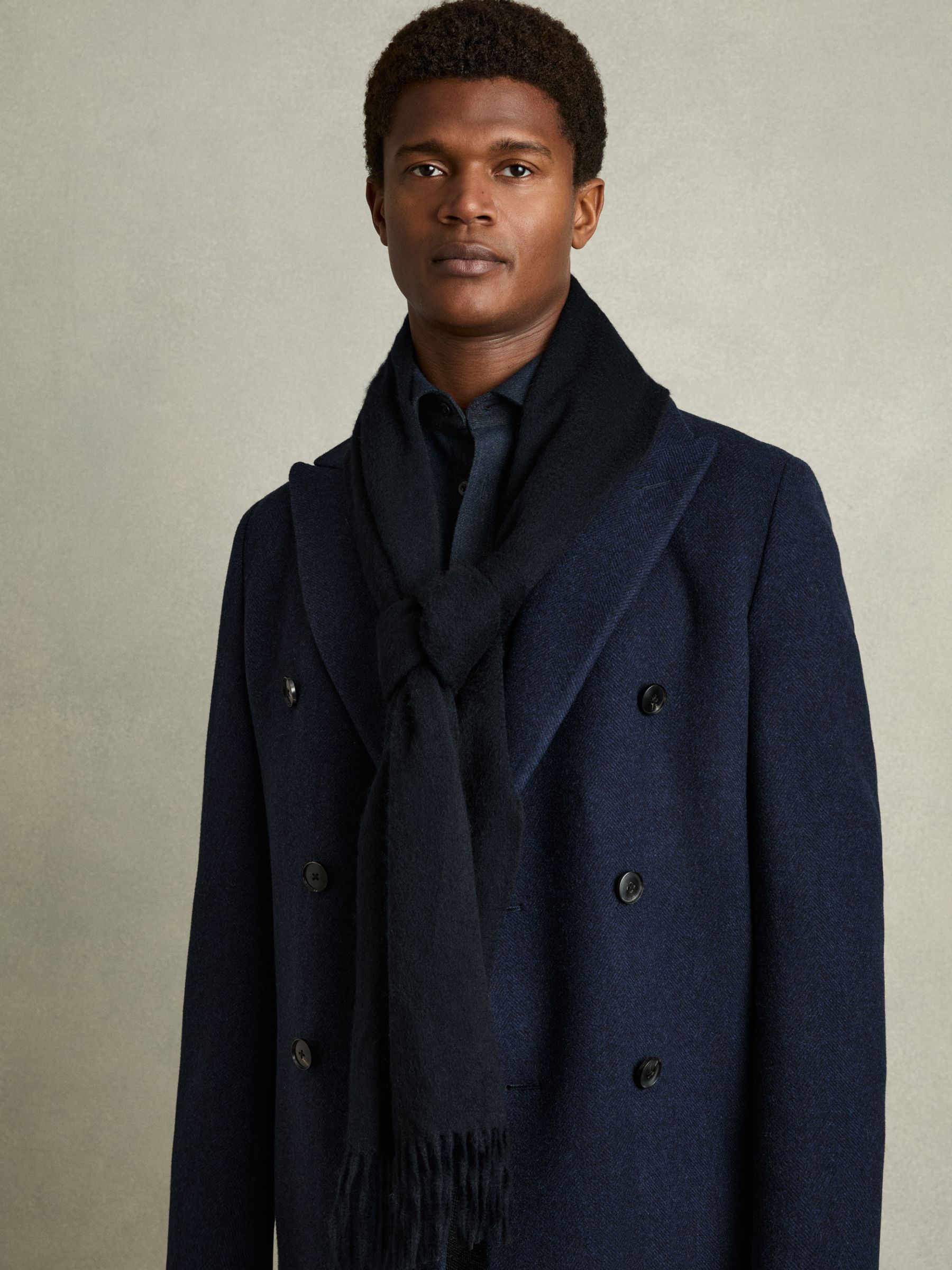 Wool and Cashmere Scarf in Navy