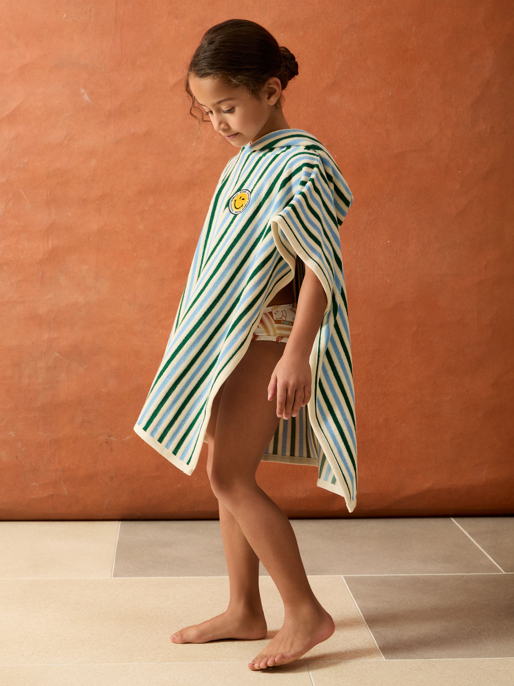 4-9 yrs SmileyWorld | Reiss Hooded Towel in Green/Blue/White