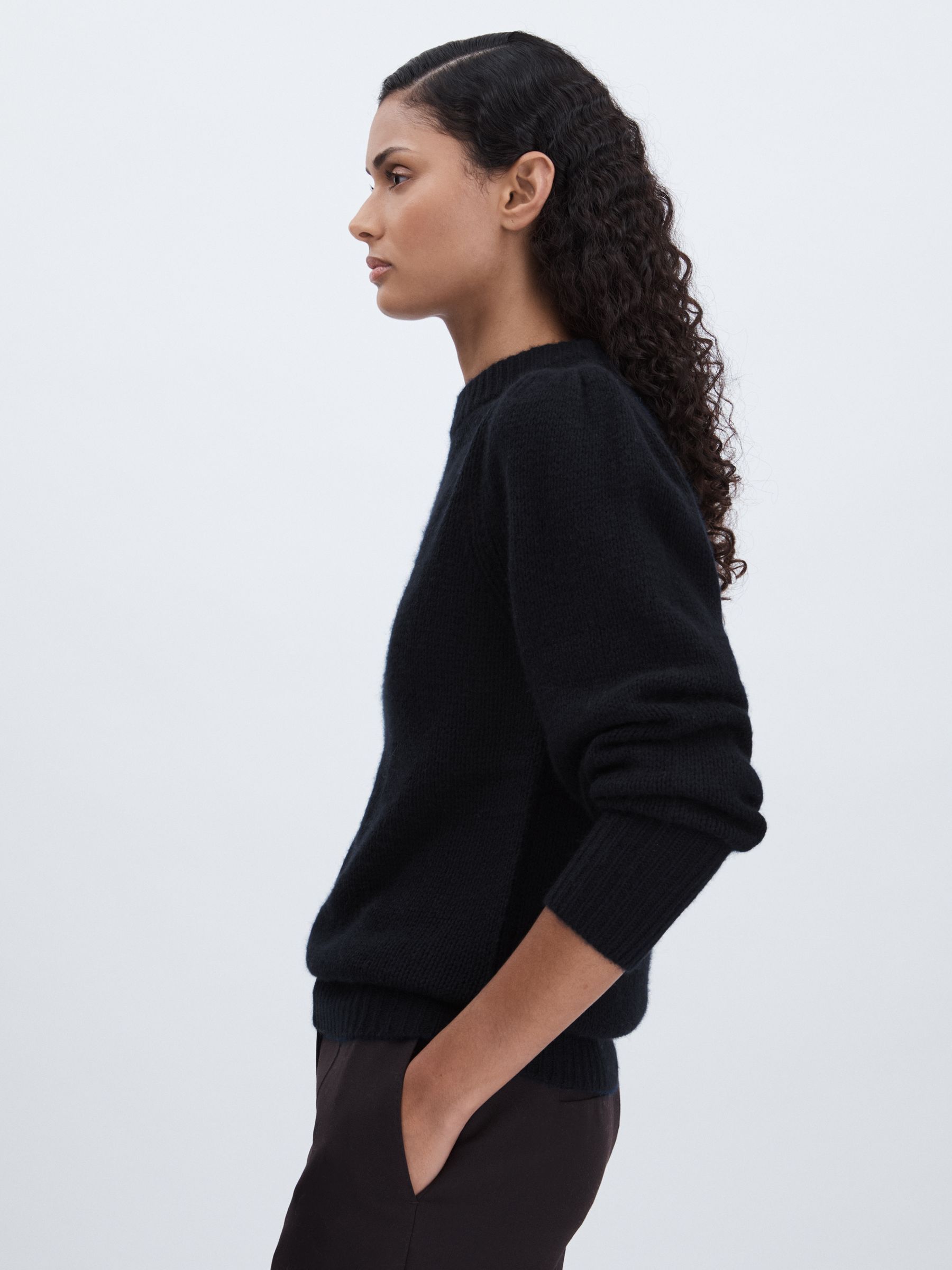 Cashmere Crew Neck Jumper in Navy