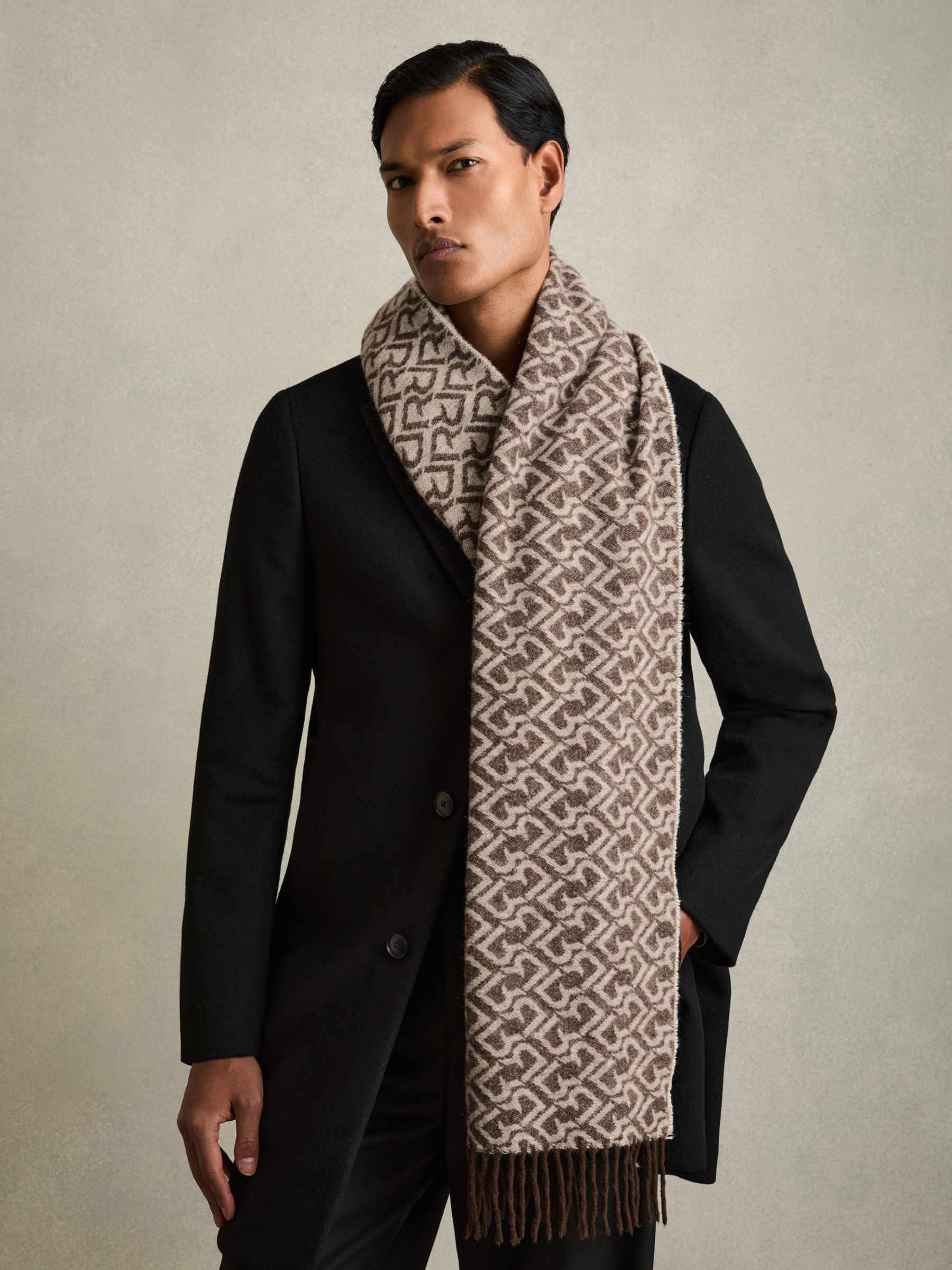 Logo-Jacquard Scarf With Wool in Dark Brown/ Off White