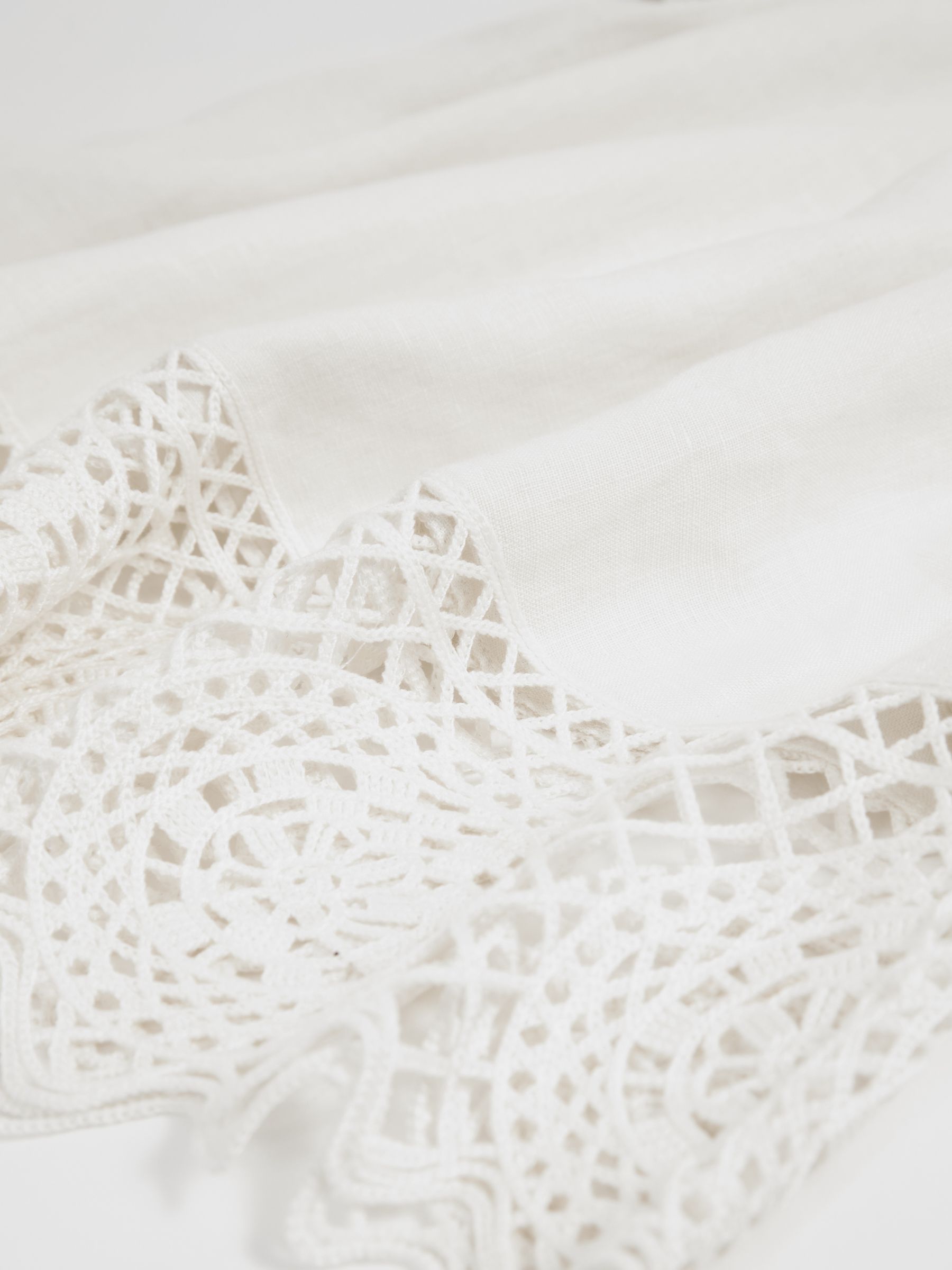 Linen Embroidered Shift Dress in Ivory