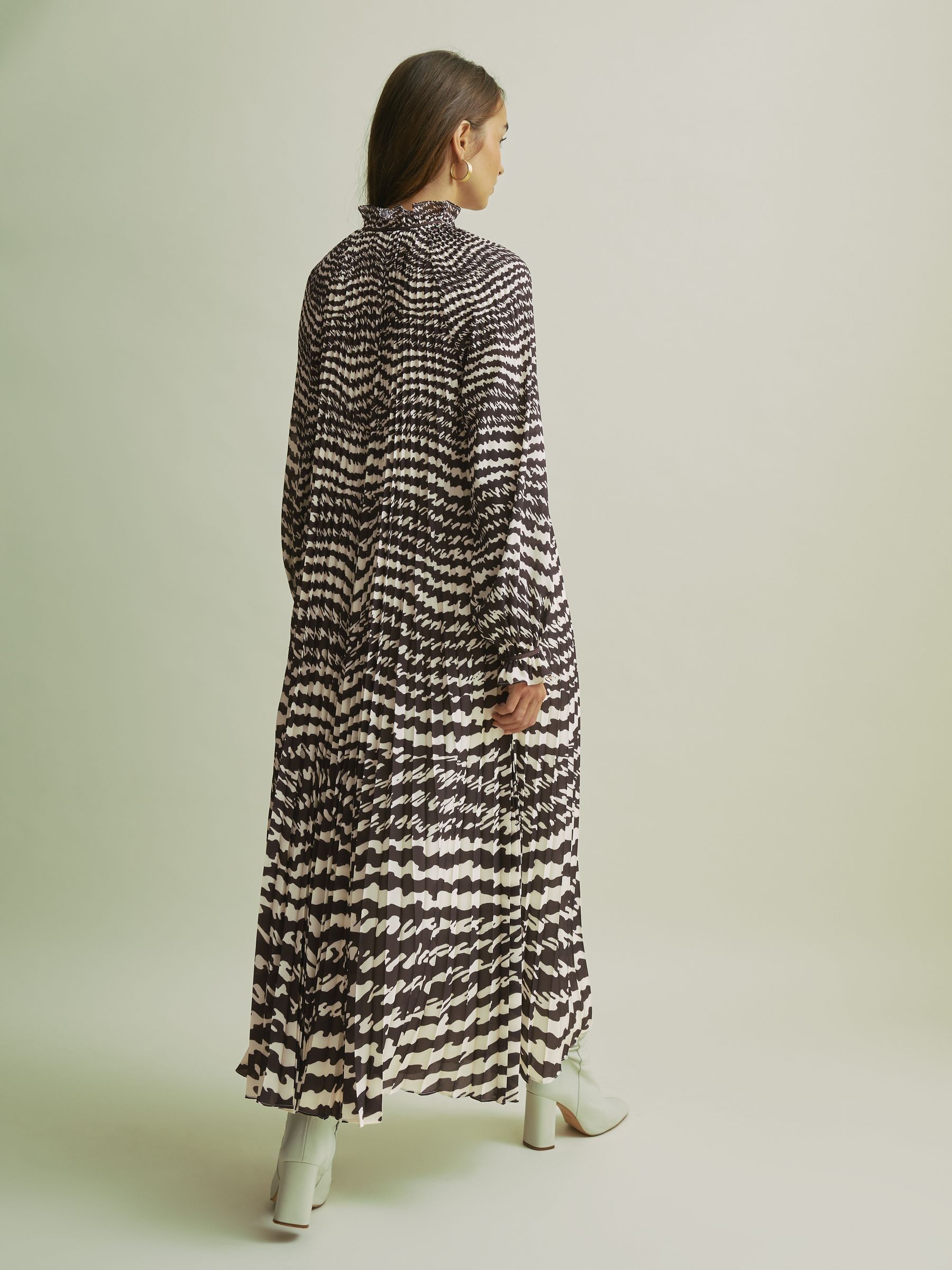 Florere Pleated Frill Midi Dress in Chocolate