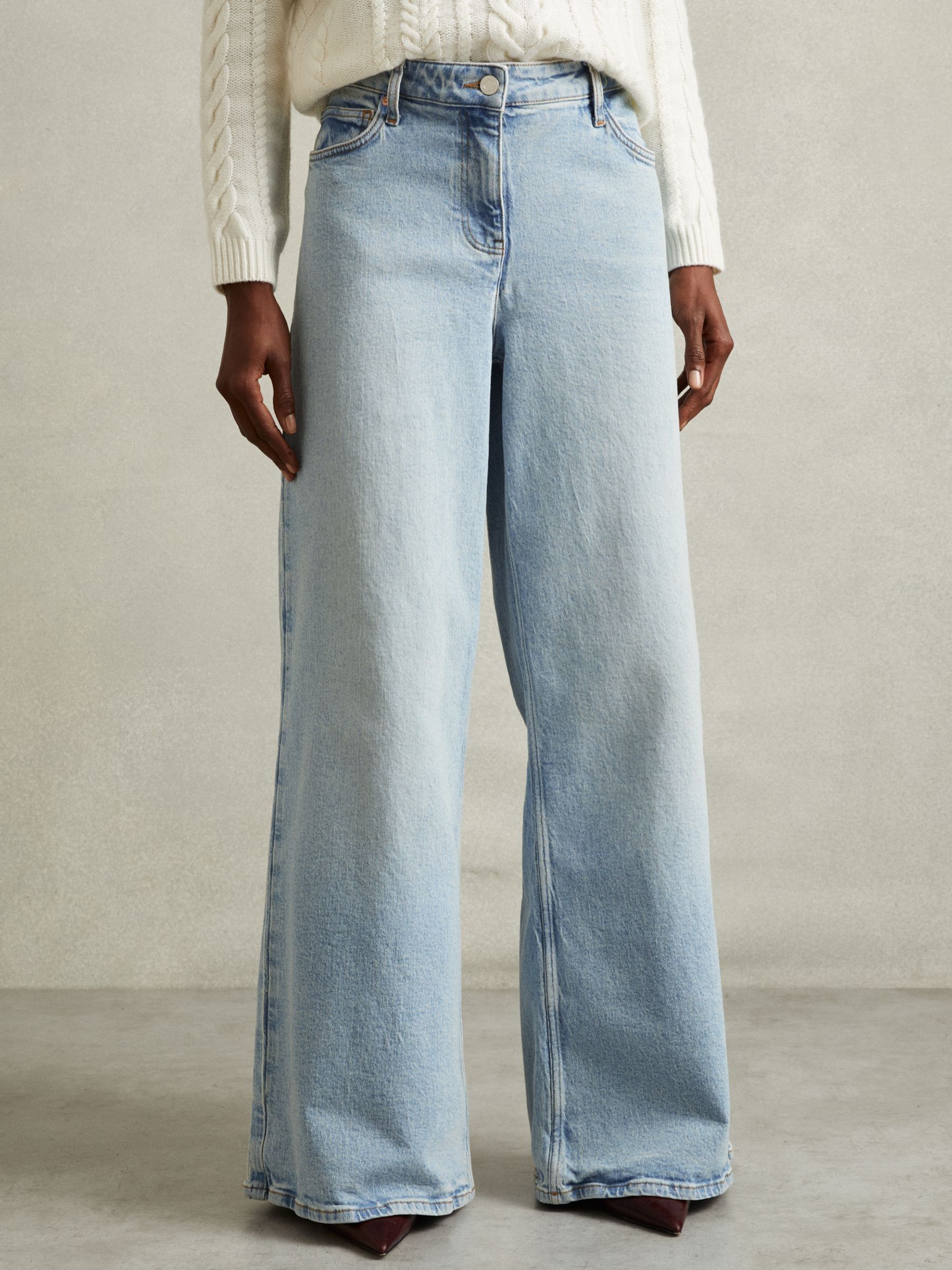 Petite Wide Leg Jeans in Light Blue